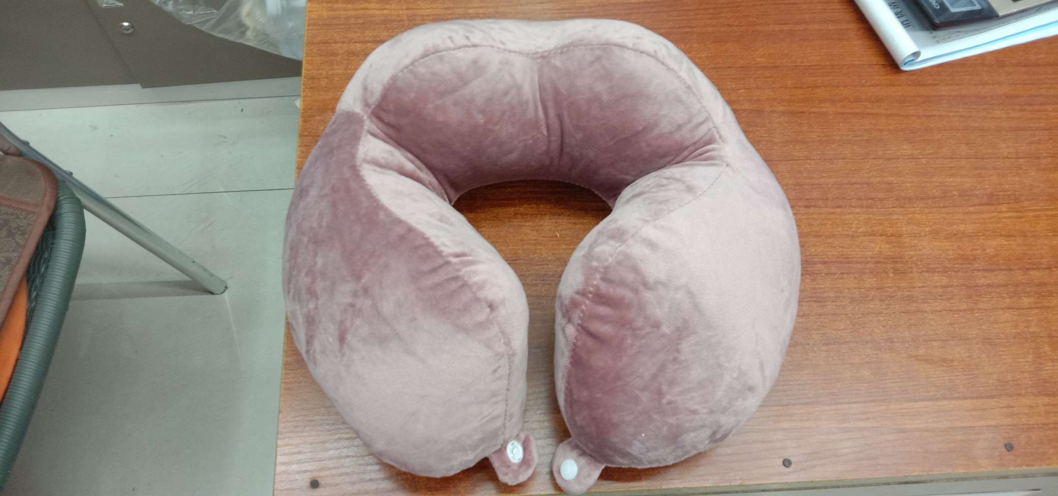 Knitted Grey Neck Pillow