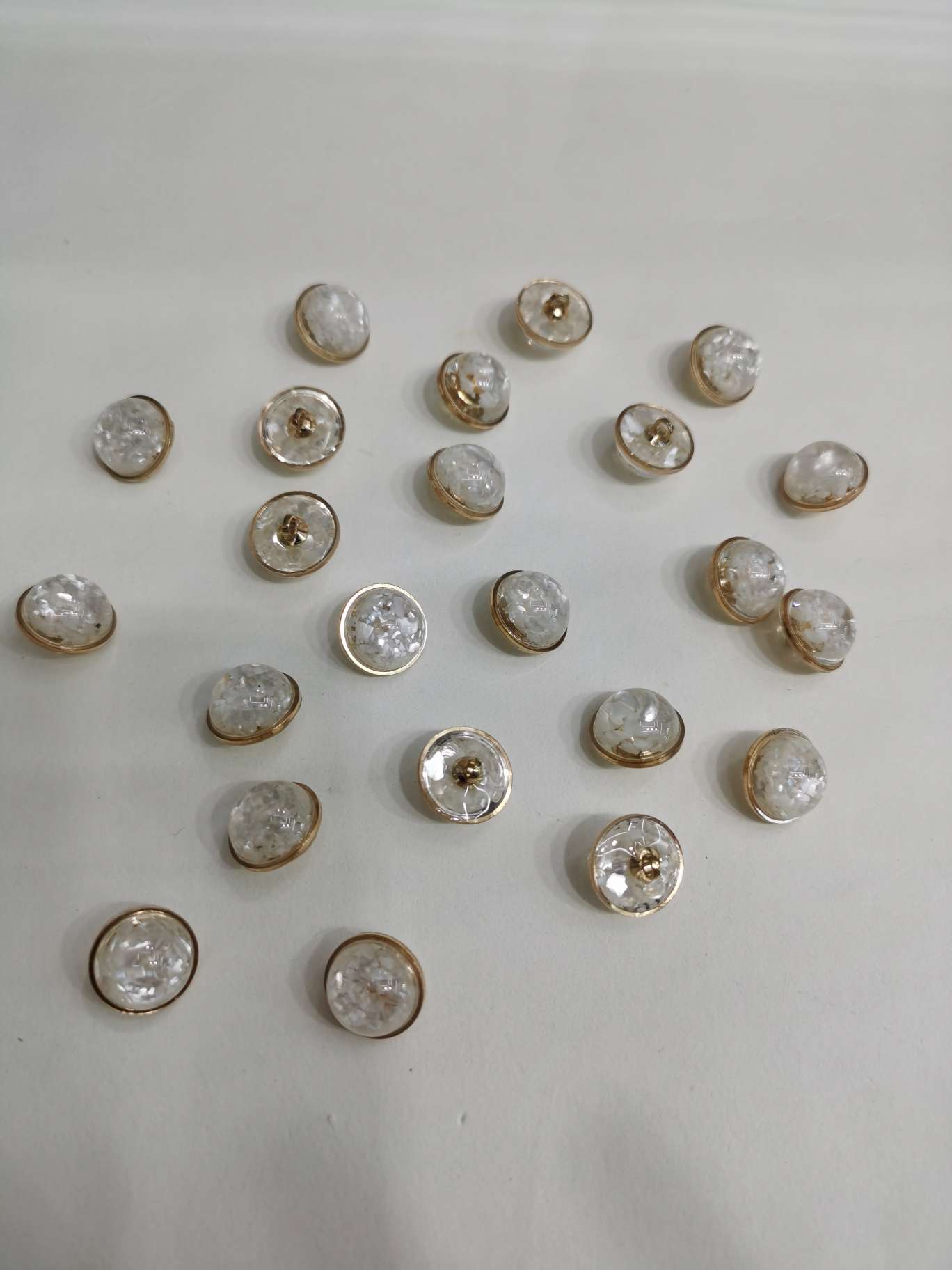 Through 15 mm copper shells clasp thumbnail