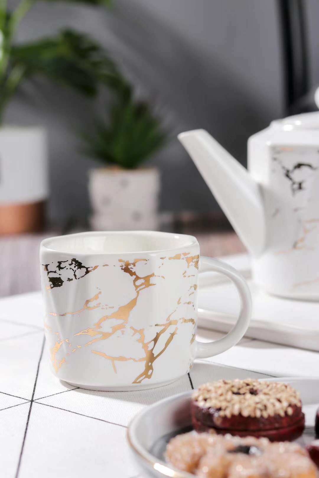 SJ1406－6   一壶四杯一托盘   白色金色裂纹 哑光色釉瓷套装   壶510ml    杯190ml详情图6