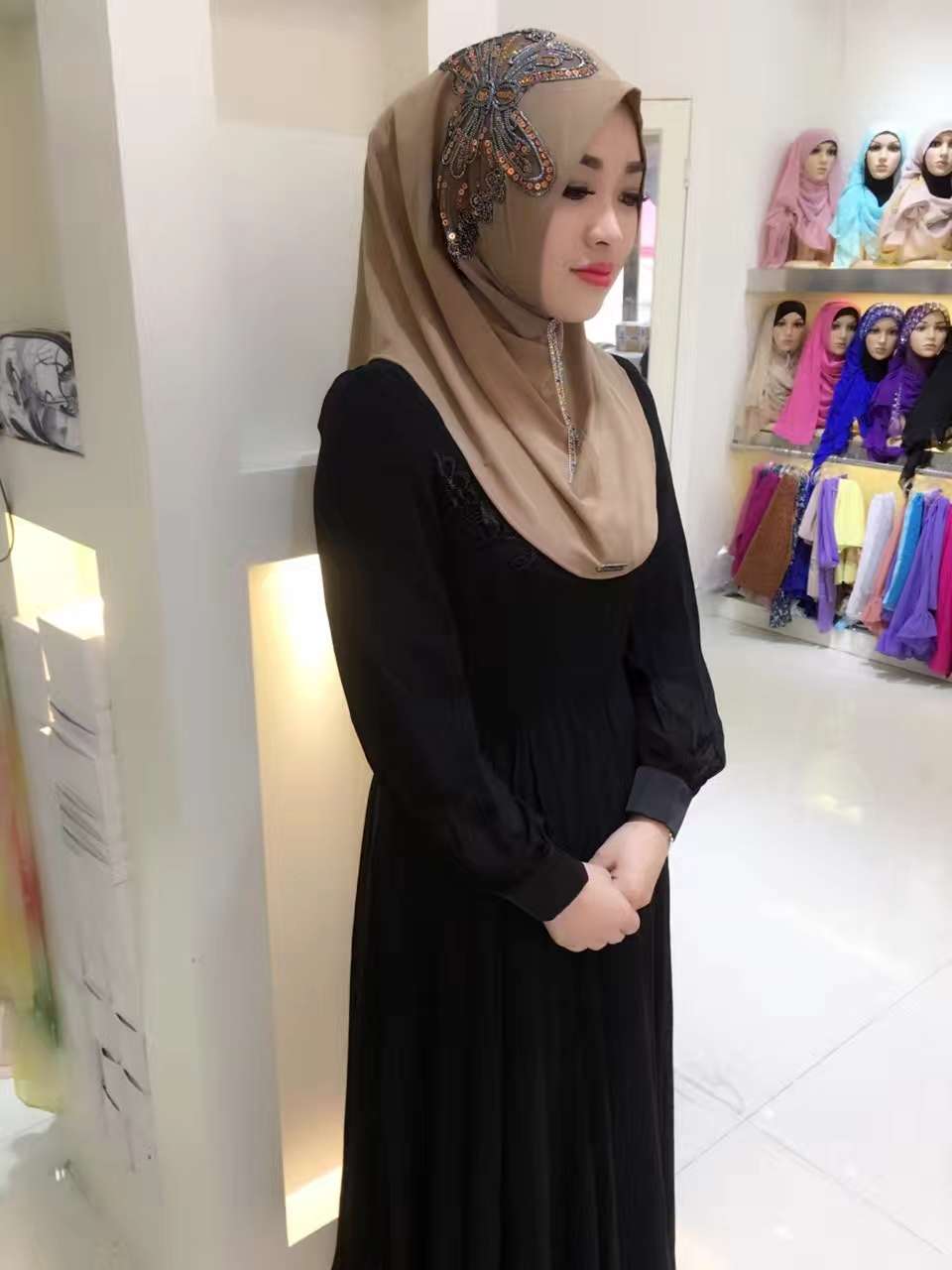 Manufacturer direct Muslim headscarf crystal hemp thin face cover sewn large butterfly head cover customized undefined