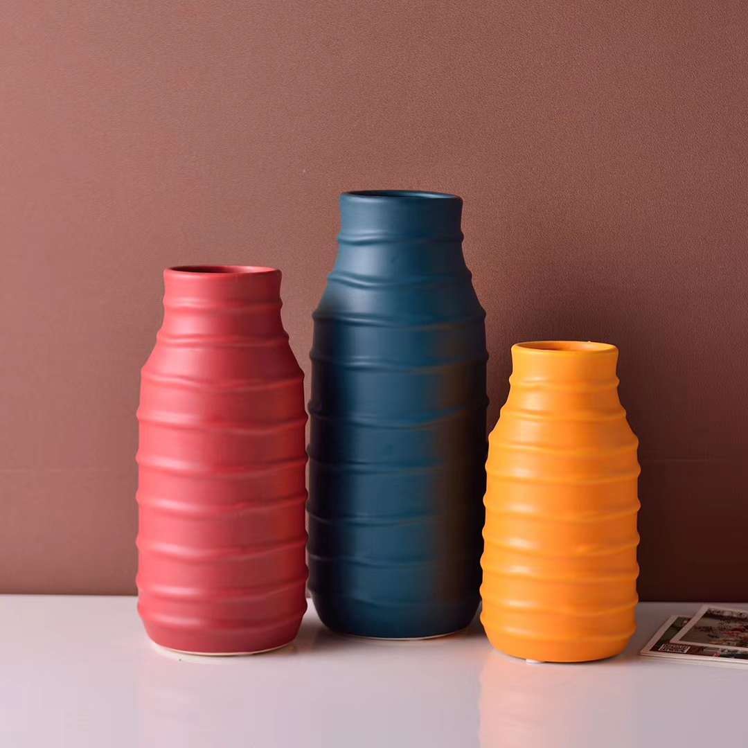 莫兰迪灰绿红色陶瓷花瓶花器家居软装饰品工艺摆件圆圈