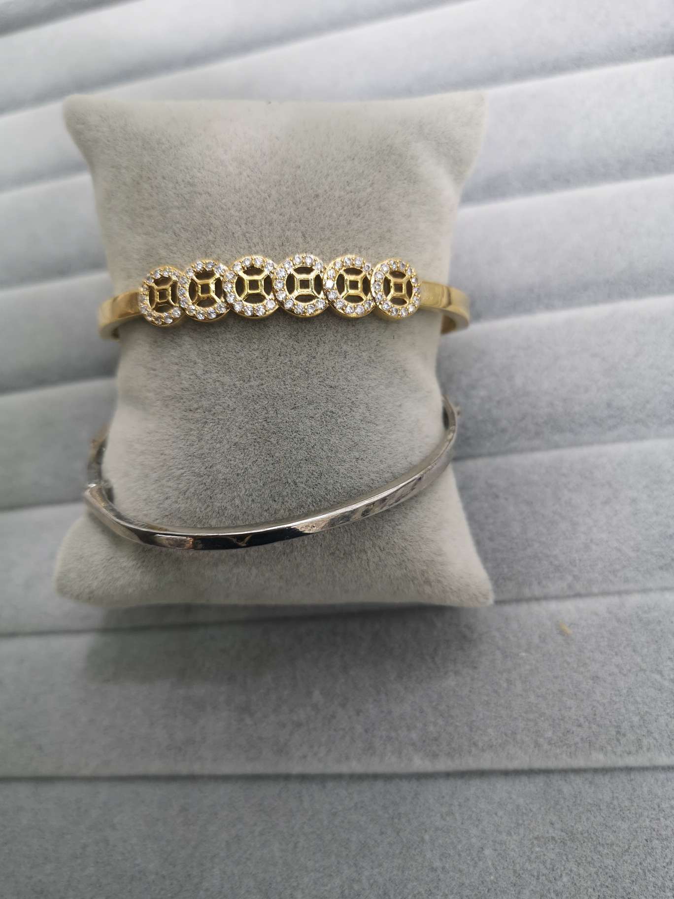 Vintage copper coin pattern bracelet