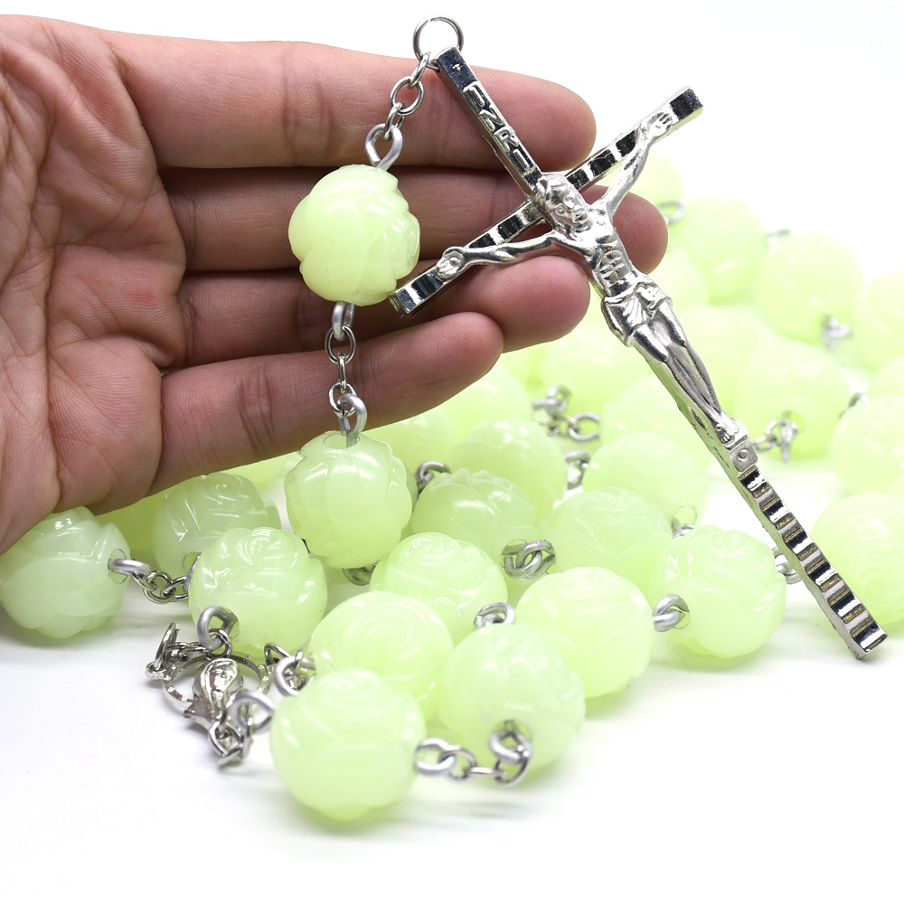 20mm luminous luminous Rosary necklace hanging wall decoration cross Application Scenario