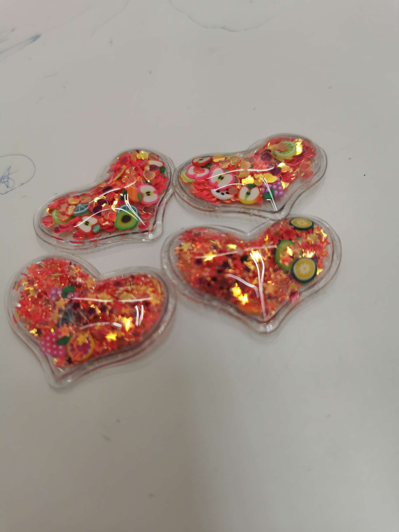 4 centimeters of transparent air heart details Picture