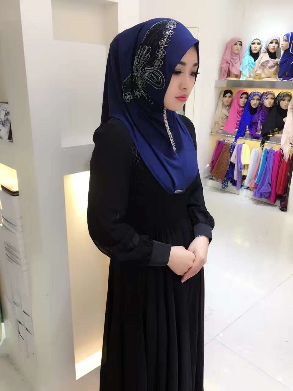 Manufacturer direct Muslim headscarf crystal hemp thin face cover sewn large butterfly head cover customized Item Picture