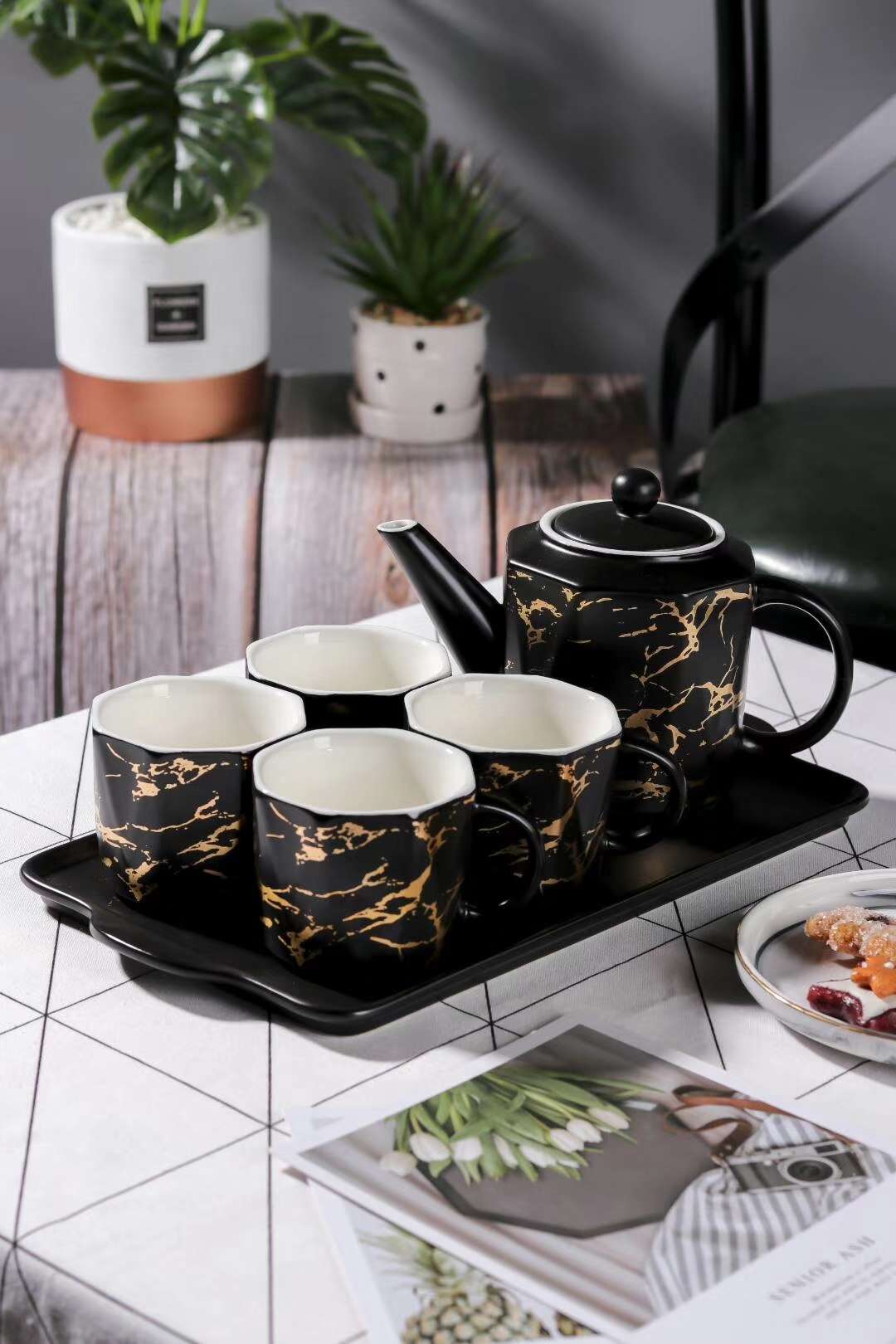 SJ1406－7  一壶四杯一托盘   黑色金色裂纹 哑光色釉瓷套装   壶510ml    杯190ml