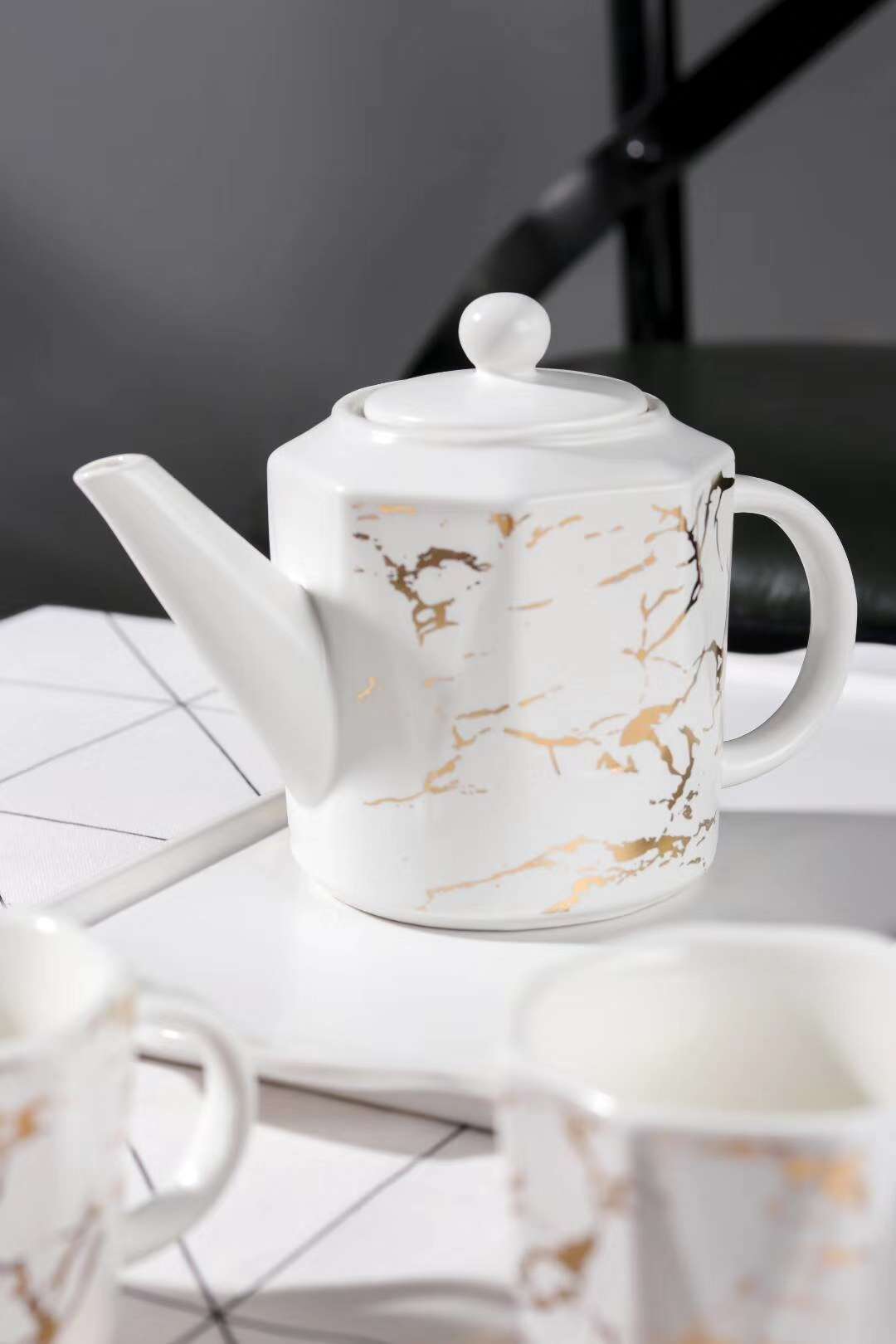 SJ1406－6   一壶四杯一托盘   白色金色裂纹 哑光色釉瓷套装   壶510ml    杯190ml细节图