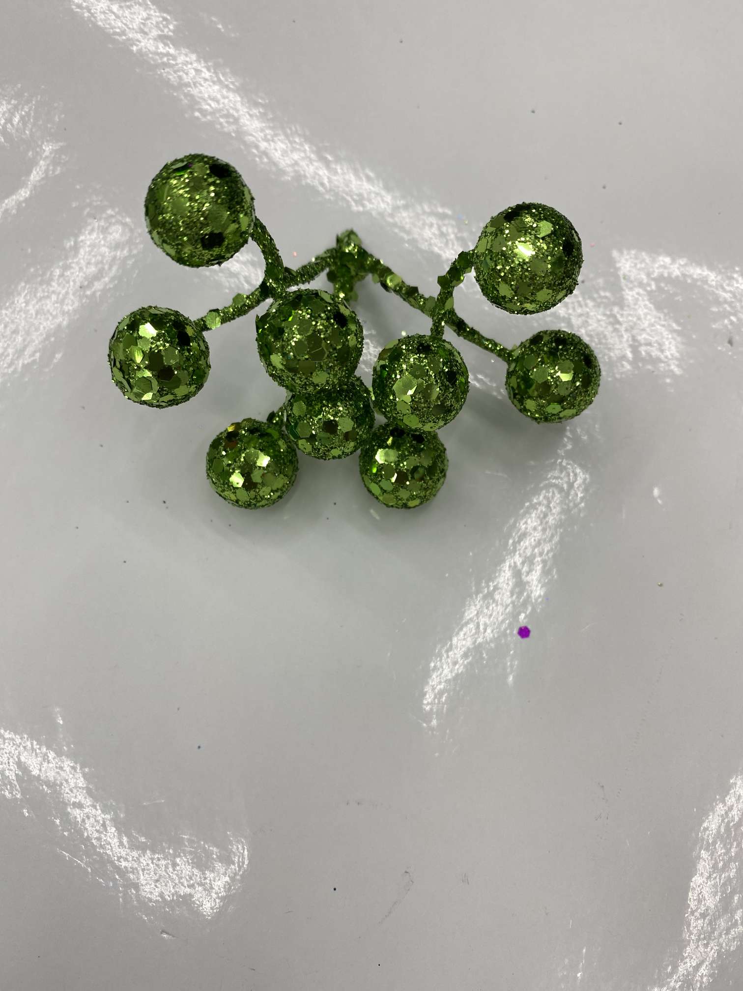 九头撒粉果叉白底实物图