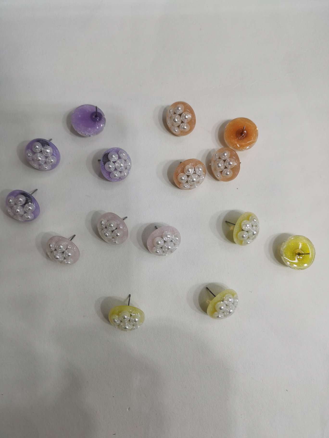Pearl earring accessories thumbnail