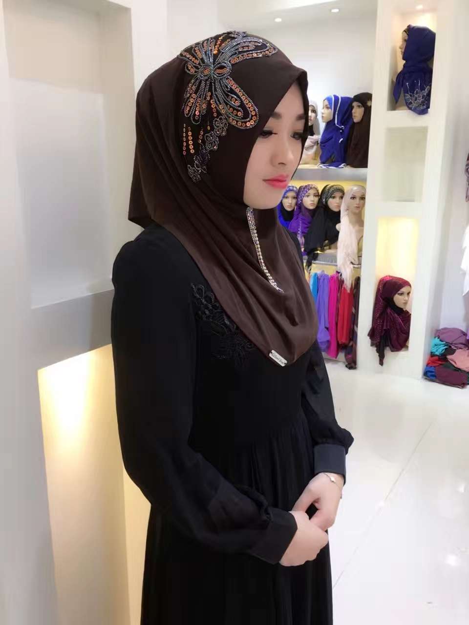 Manufacturer direct Muslim headscarf crystal hemp thin face cover sewn large butterfly head cover customized undefined