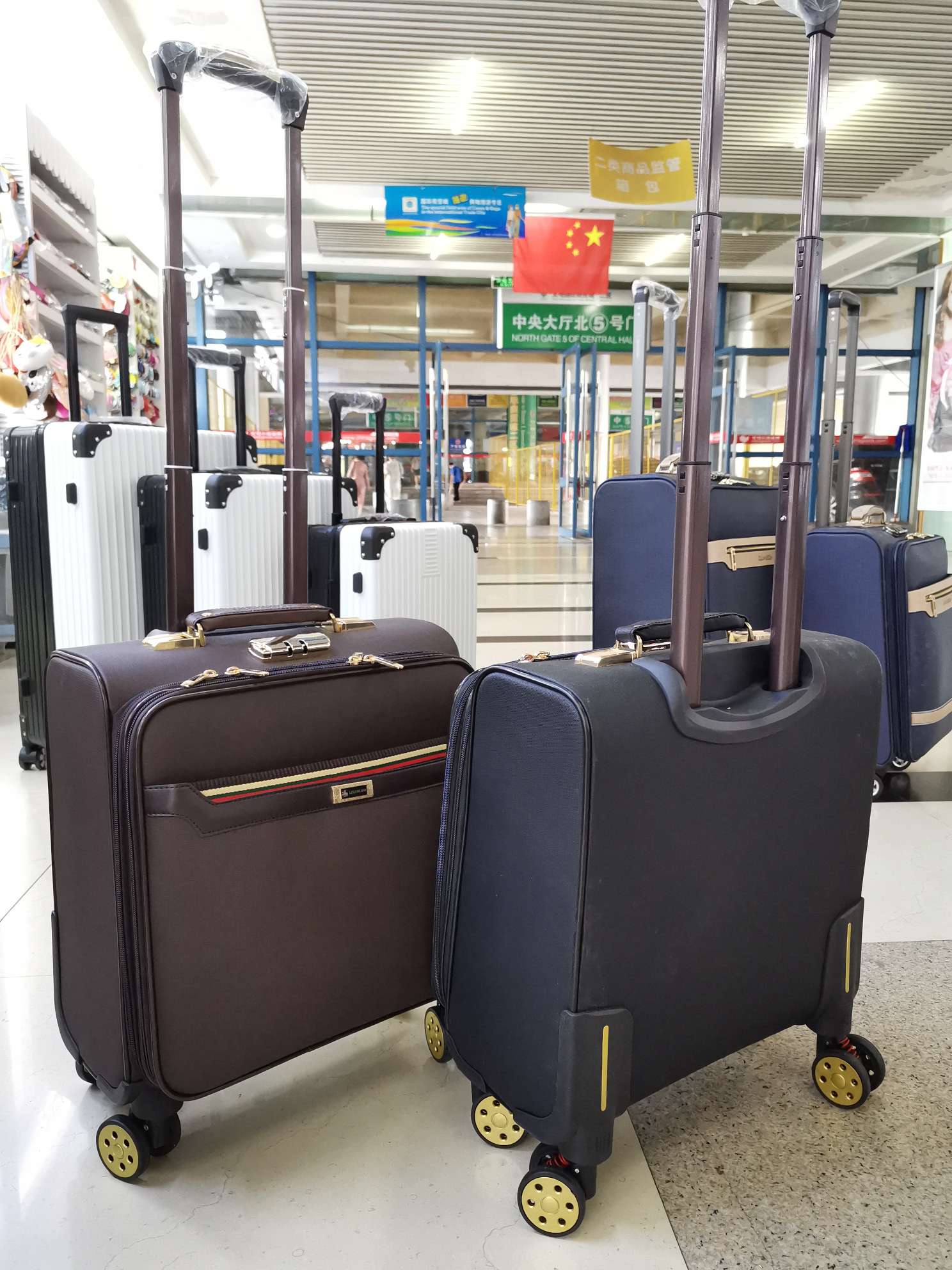 079登机箱产品图