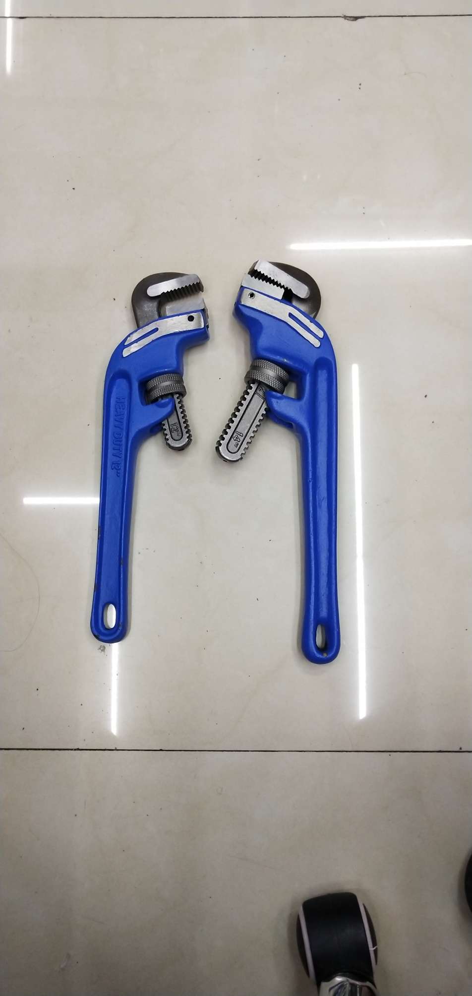 Skew Pipe Tongs