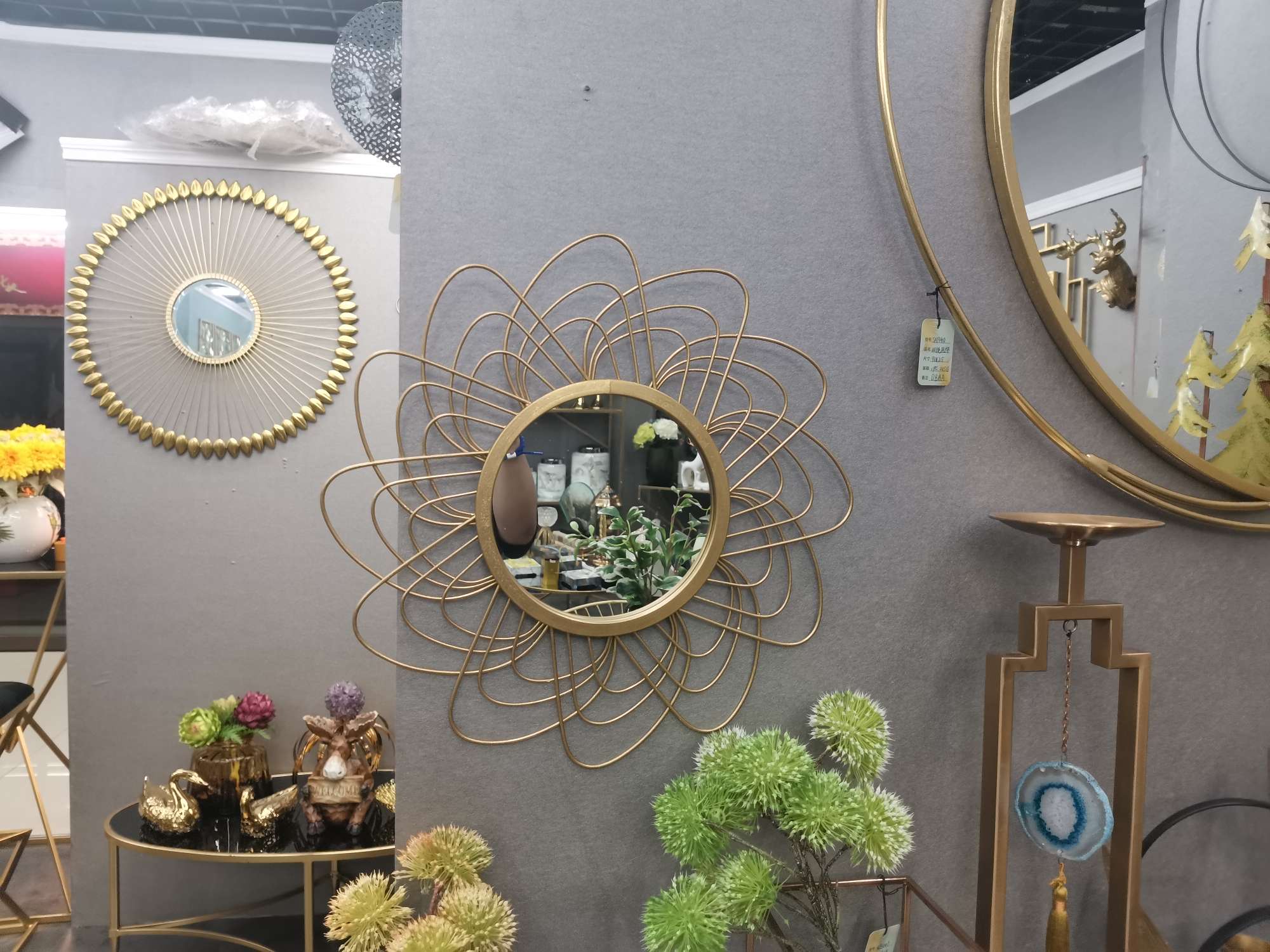 Light luxury metal wall decoration, living room sofa background wall decorative hanging pieces, dining room wall ironwork wall hanging