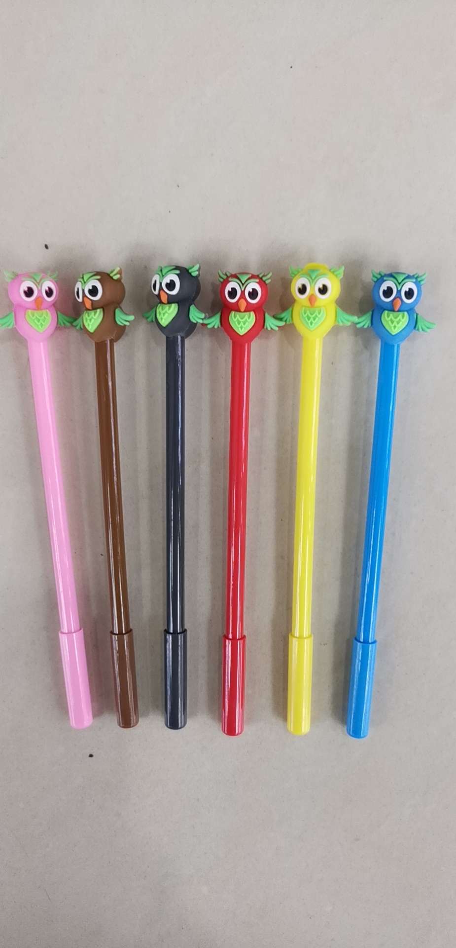 All kinds of shaped gel pens, cartoon-shaped ballpoint pens and ballpoint pens. undefined