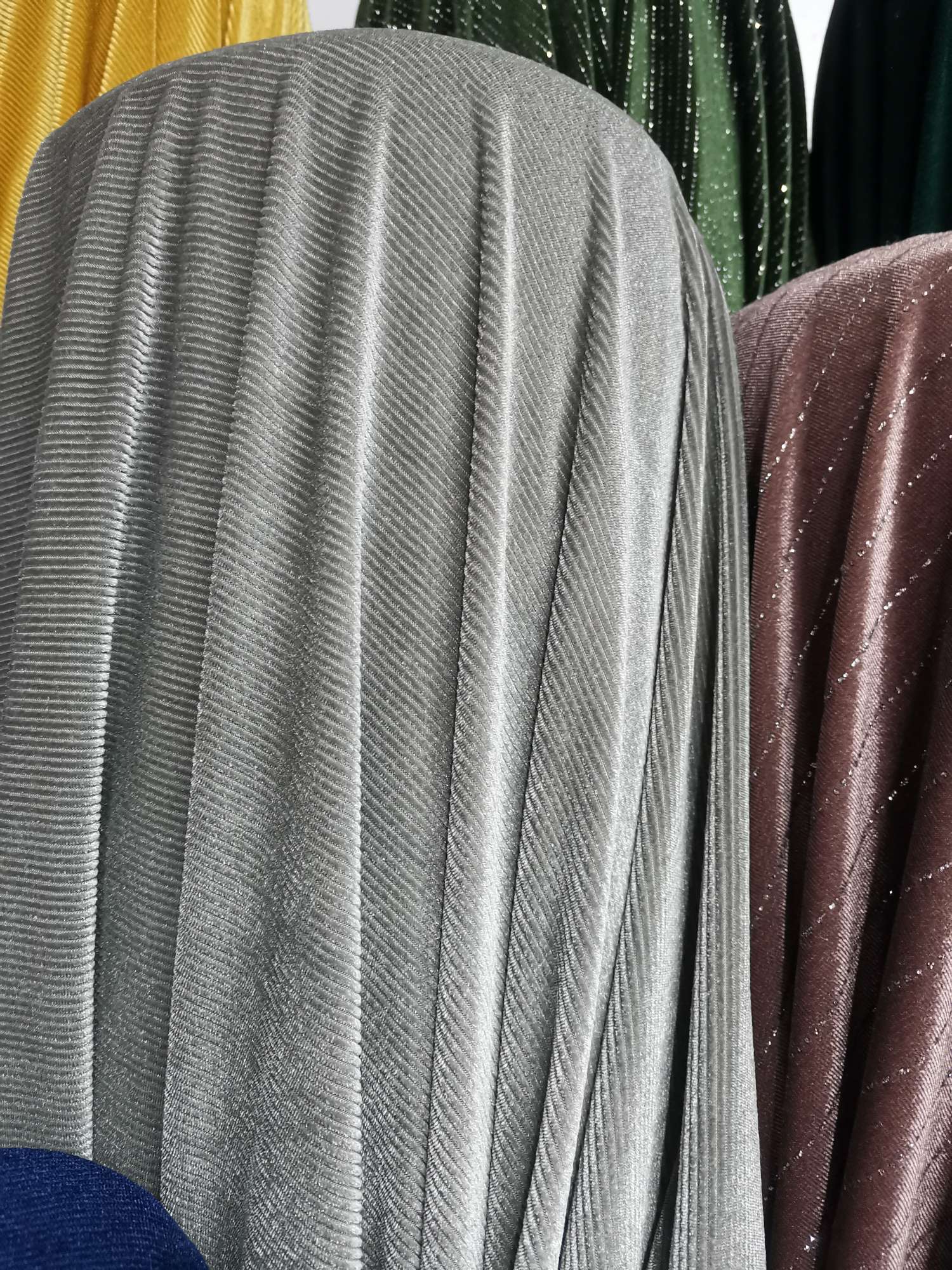 Light Gray Fine Strip