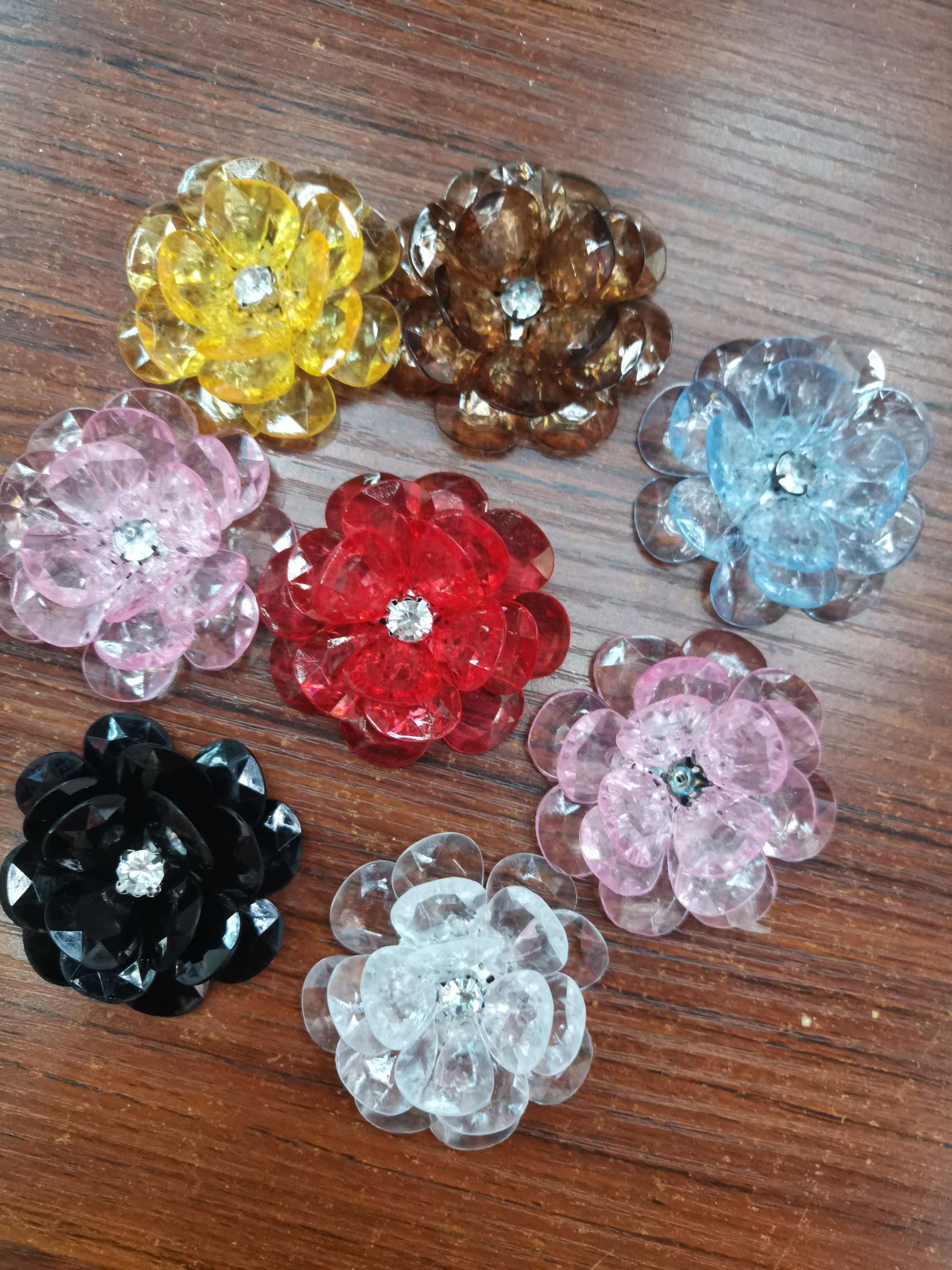 水晶饰扣鞋花，箱包花，窗帘花