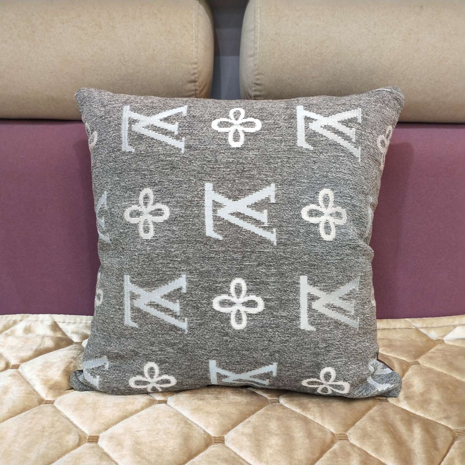 Geometric, simple and modern sofa backrest, car throw pillow, office cushion Specification image