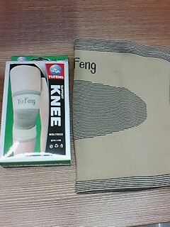 批发电脑提花护膝，在运动中能起到保护扭伤的作用，冬天可以起到保暖的作用，不含运费。产品图