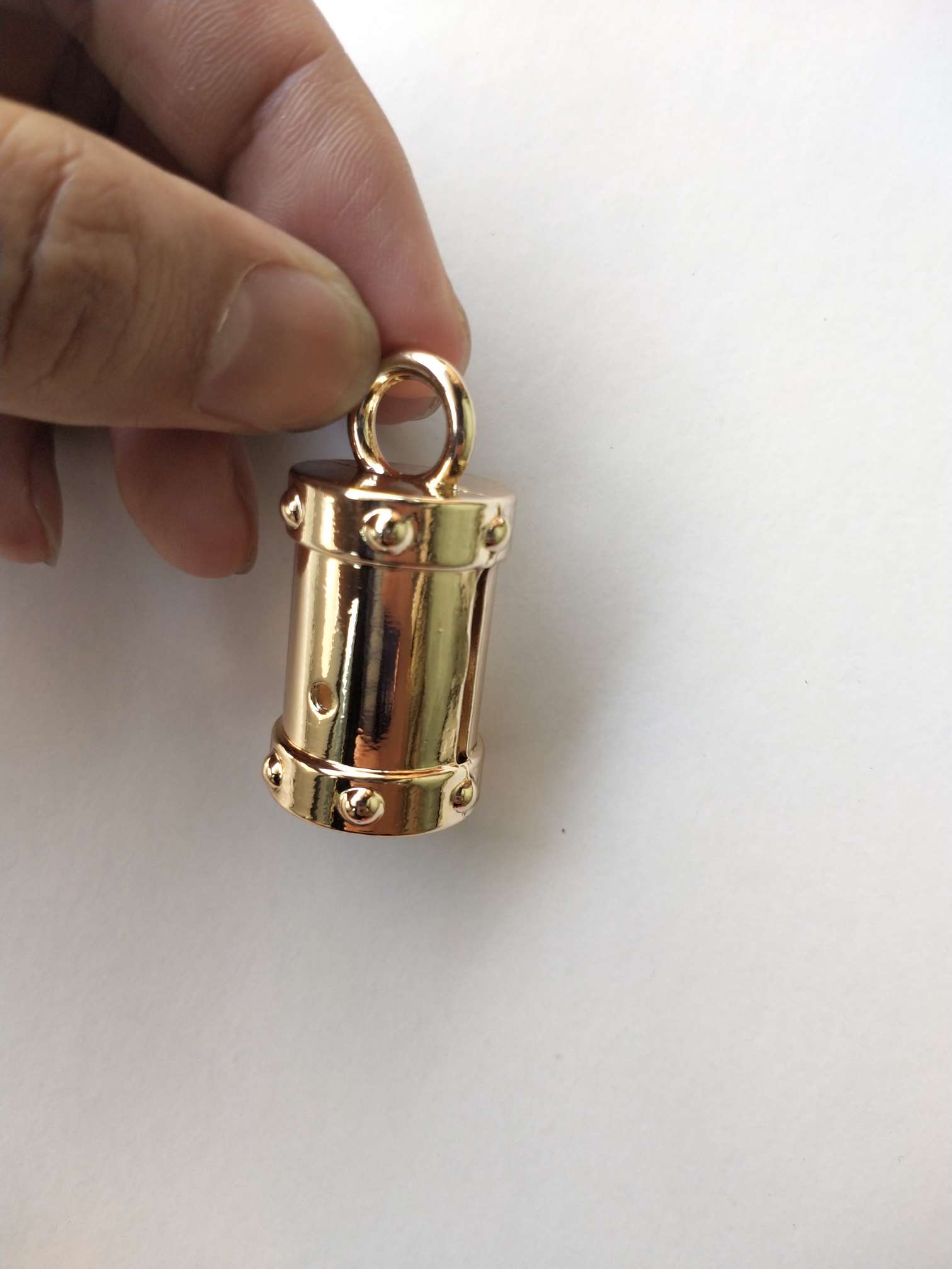 （XCH）C3225#包皮大号吊钟挂浅金细节图