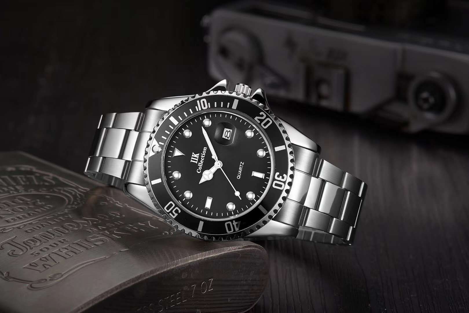 The latest fashion trend of 2020, the same style as the Internet celebrity Swiss top ten famous watches, the genuine brand Green Water Ghost watch, men's trendy steel band luminous waterproof, student sports black water monster Specification image