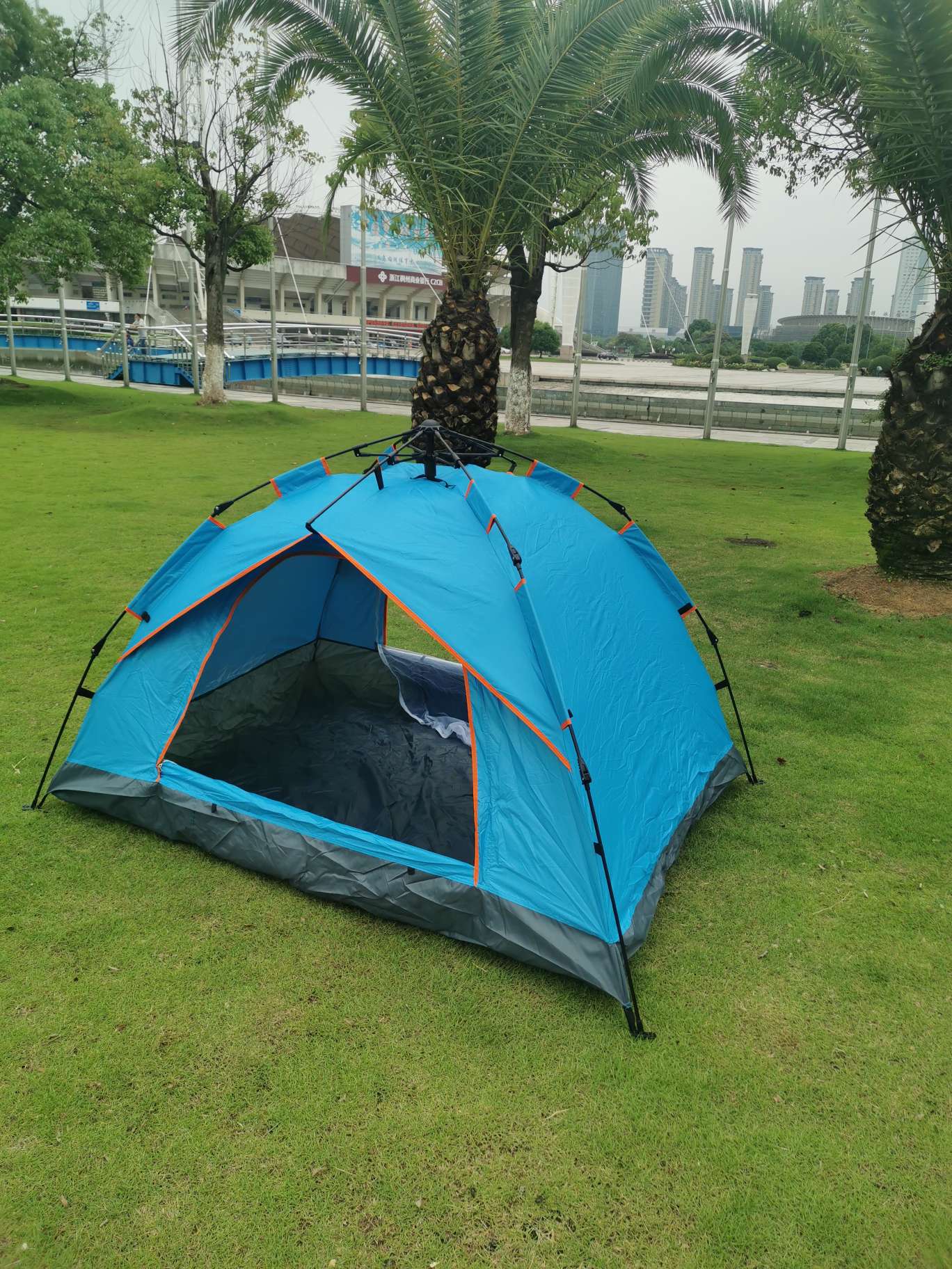 Outdoor fully automatic compression camping tent, double outdoor camping tent Item Picture