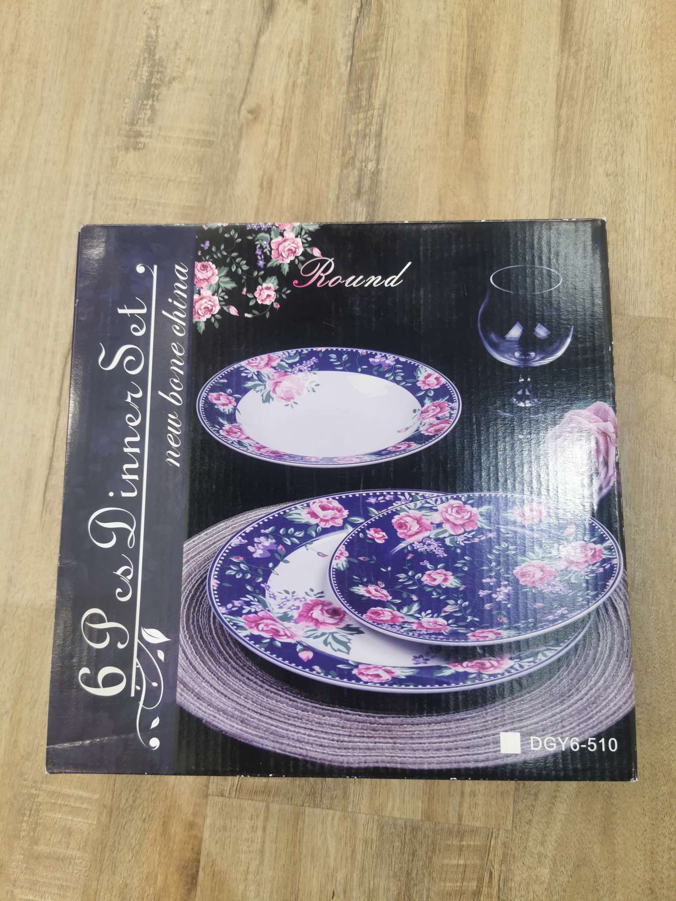A 6-head round tableware set details Picture