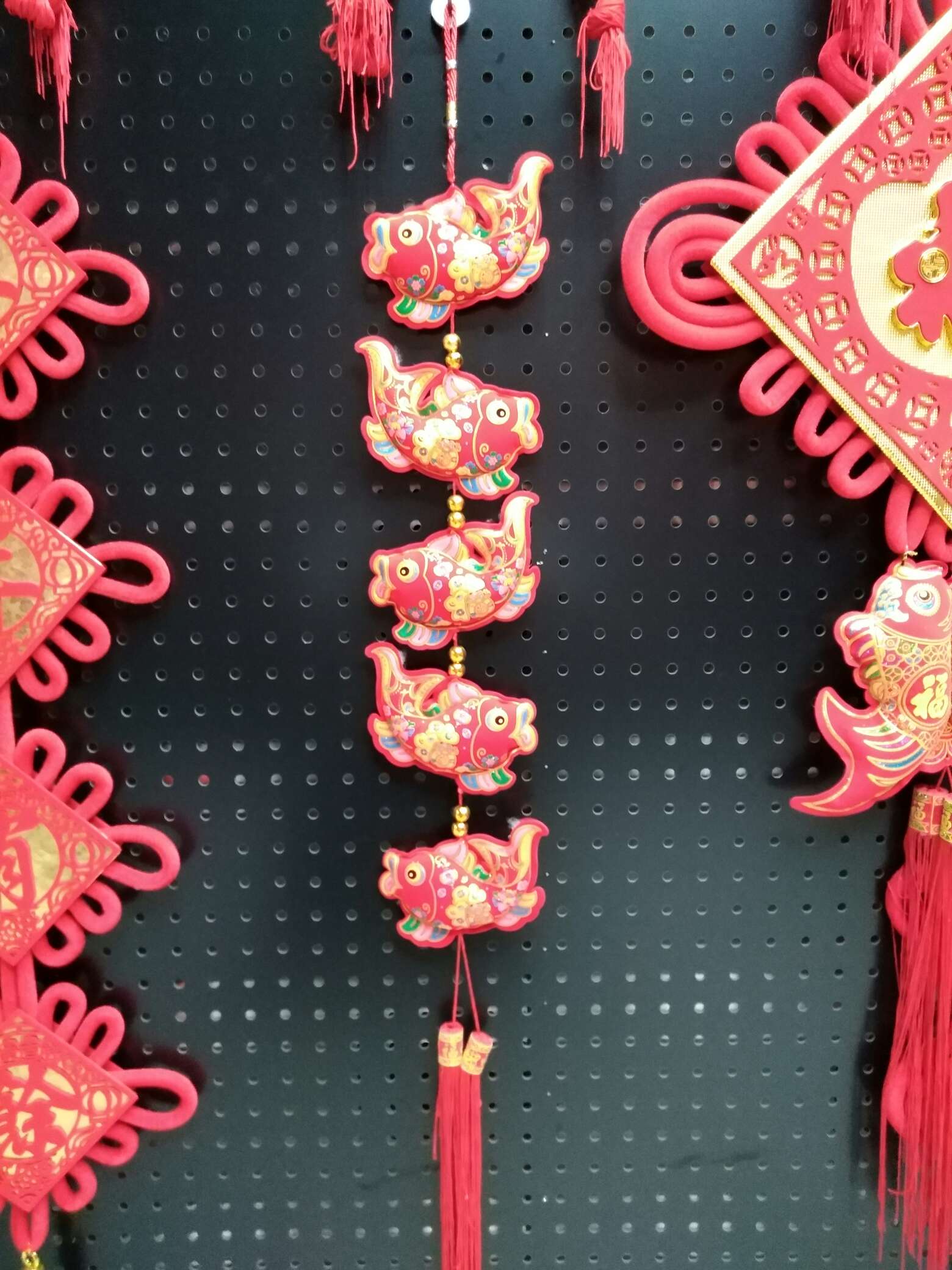 Five strings of fish skewers are auspicious wedding and festival supplies