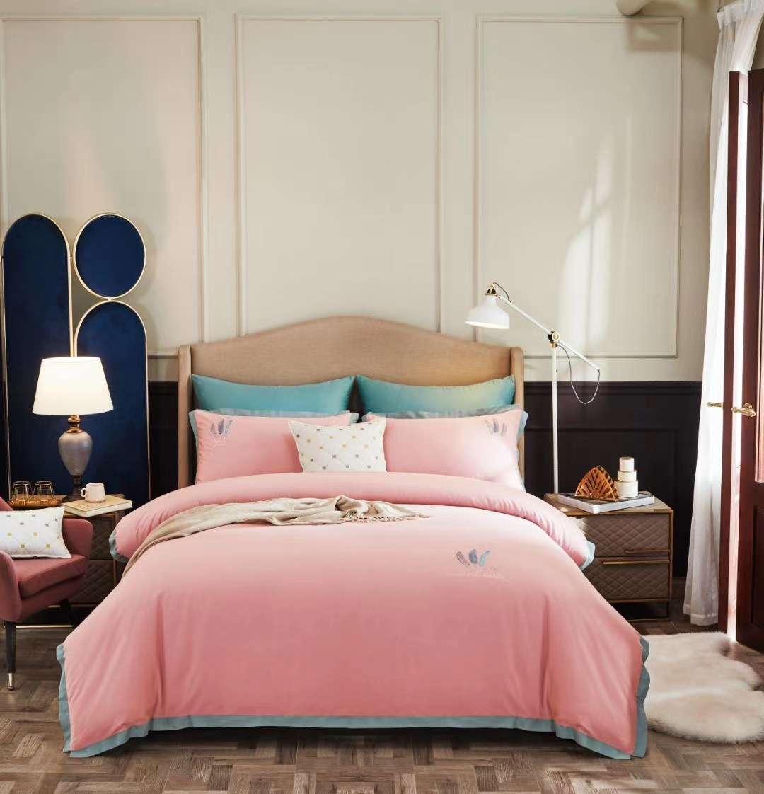 Flower Feather Affection Style - Elegant Powder Four-piece Set