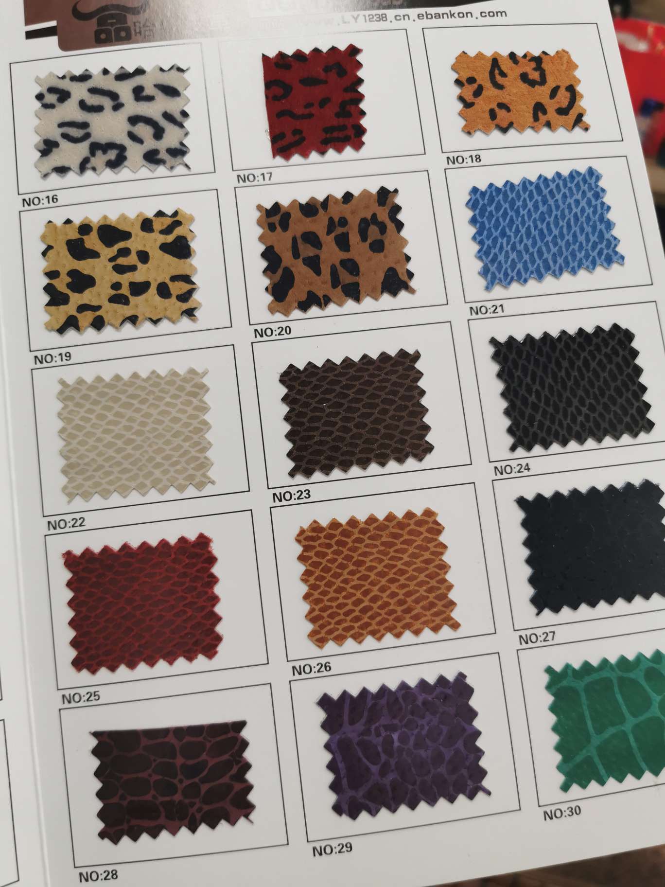 Genuine leather, pigskin printed with snake patterns undefined