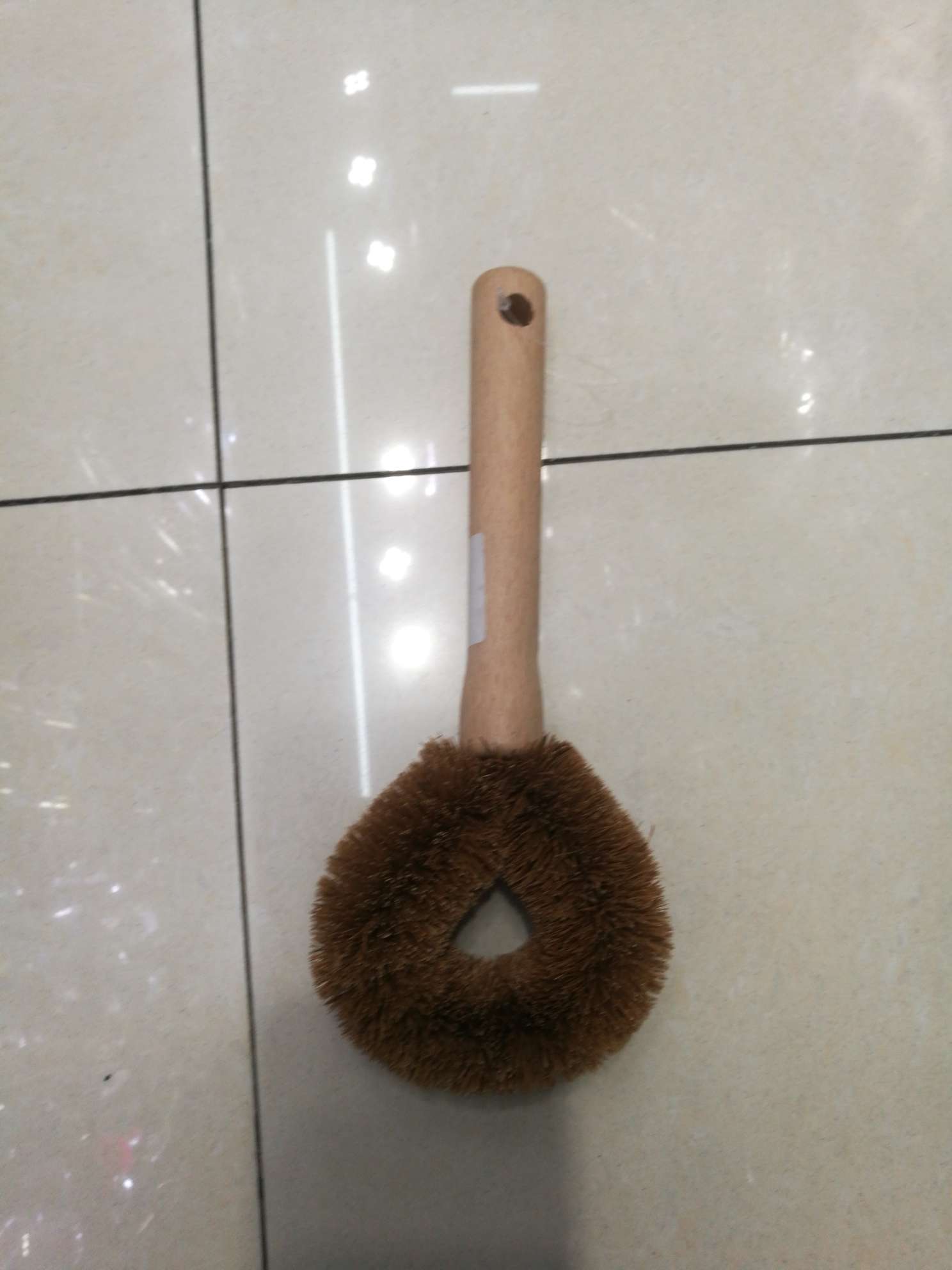 Pot brush with wooden handle full figure