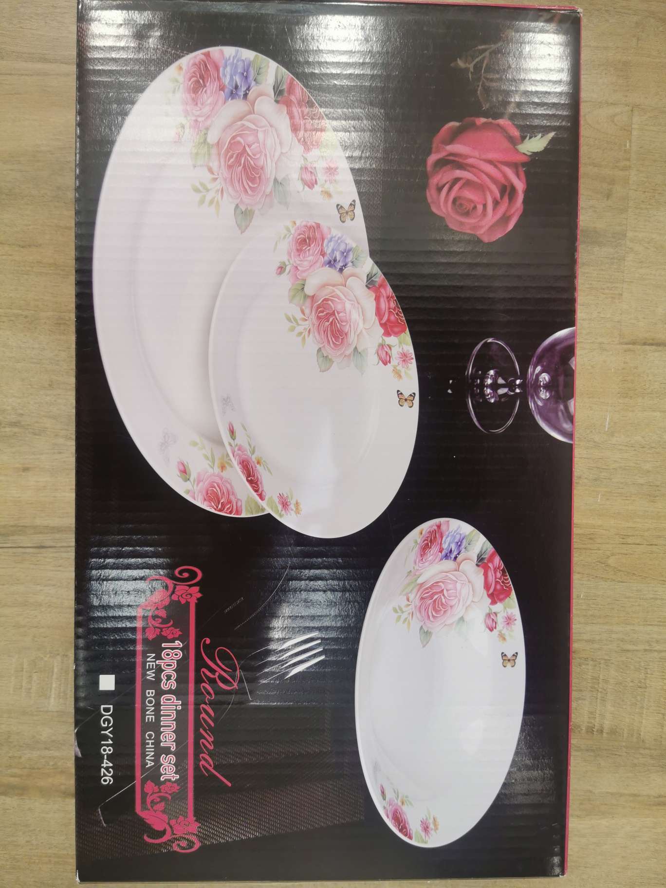 A complete set of 18-head round tableware details Picture