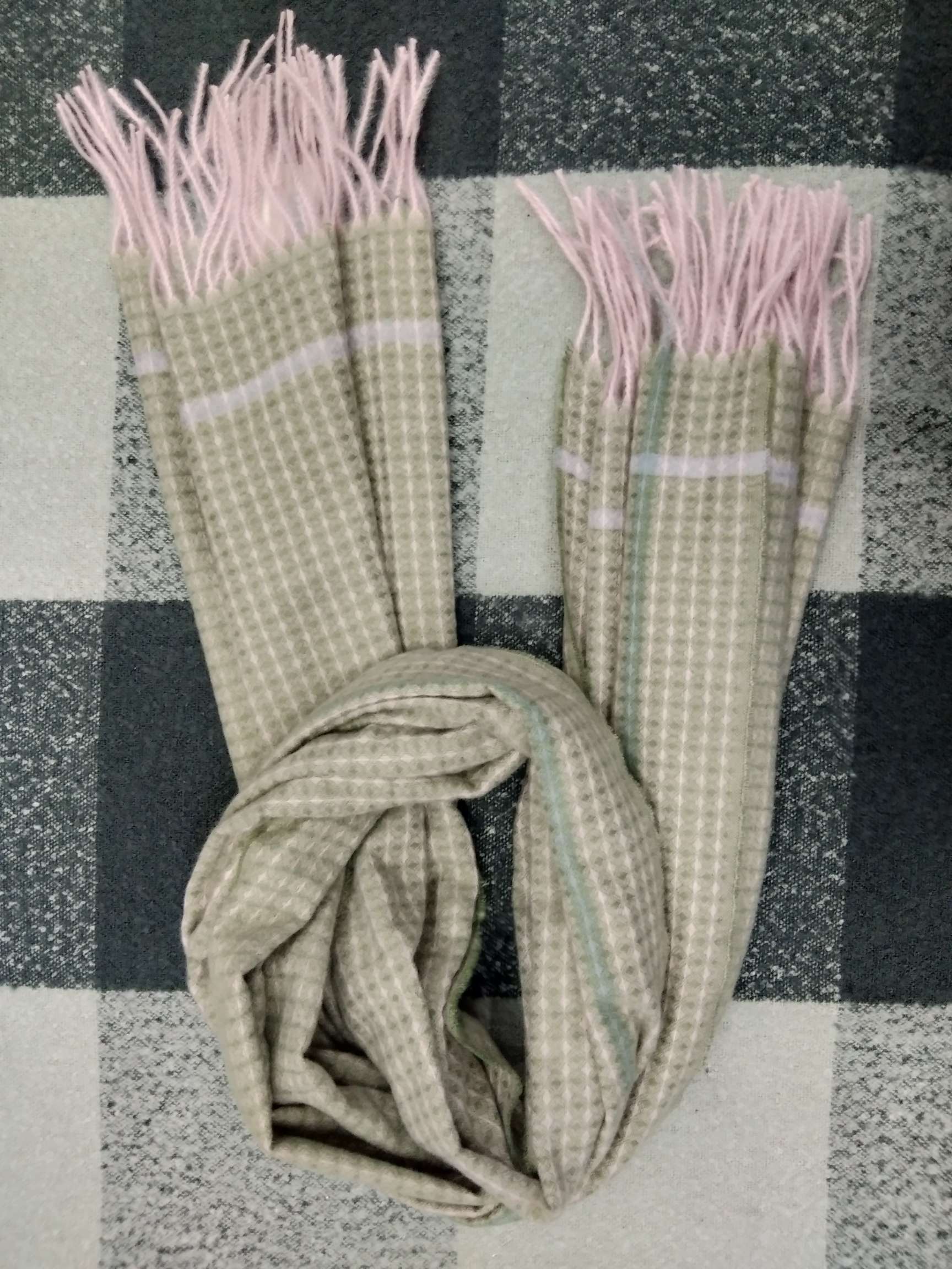 Small Checkered Fringed Shawl