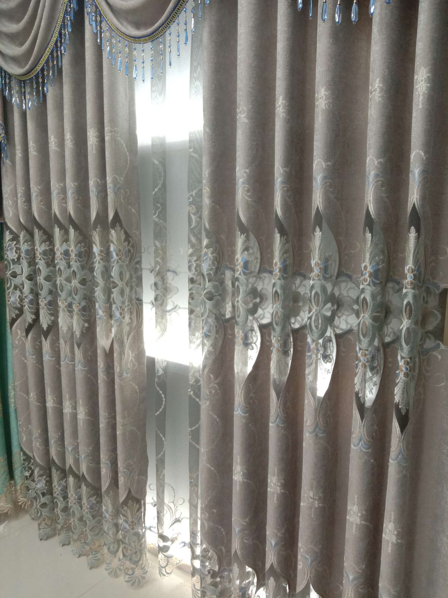 New style factory direct sales available for retail and wholesale of Kaxenier hollowed-out European-style curtains Application Scenario