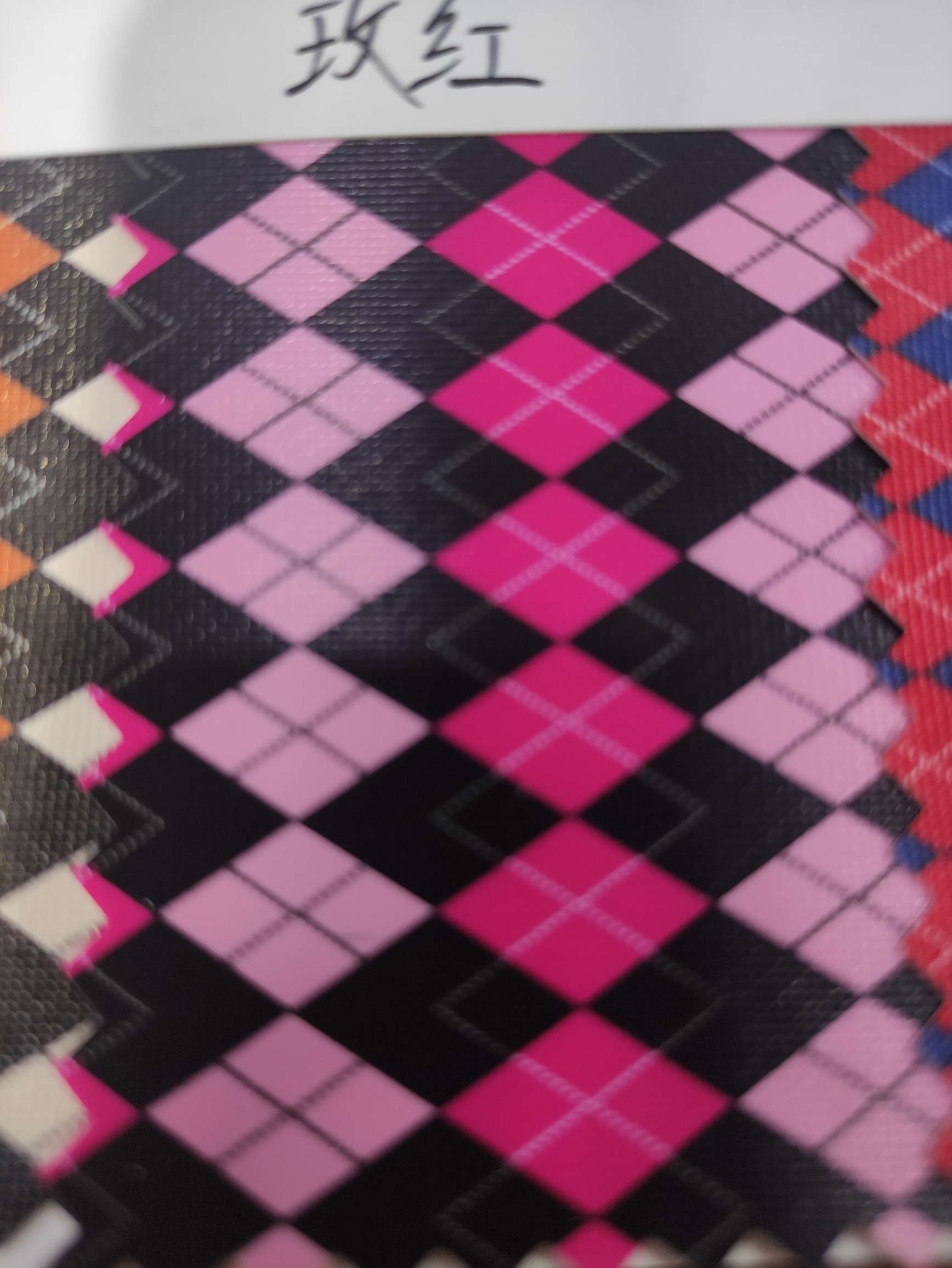 菱形格子大量现货高中低档皮革面料厂家直销热销新款详情图6