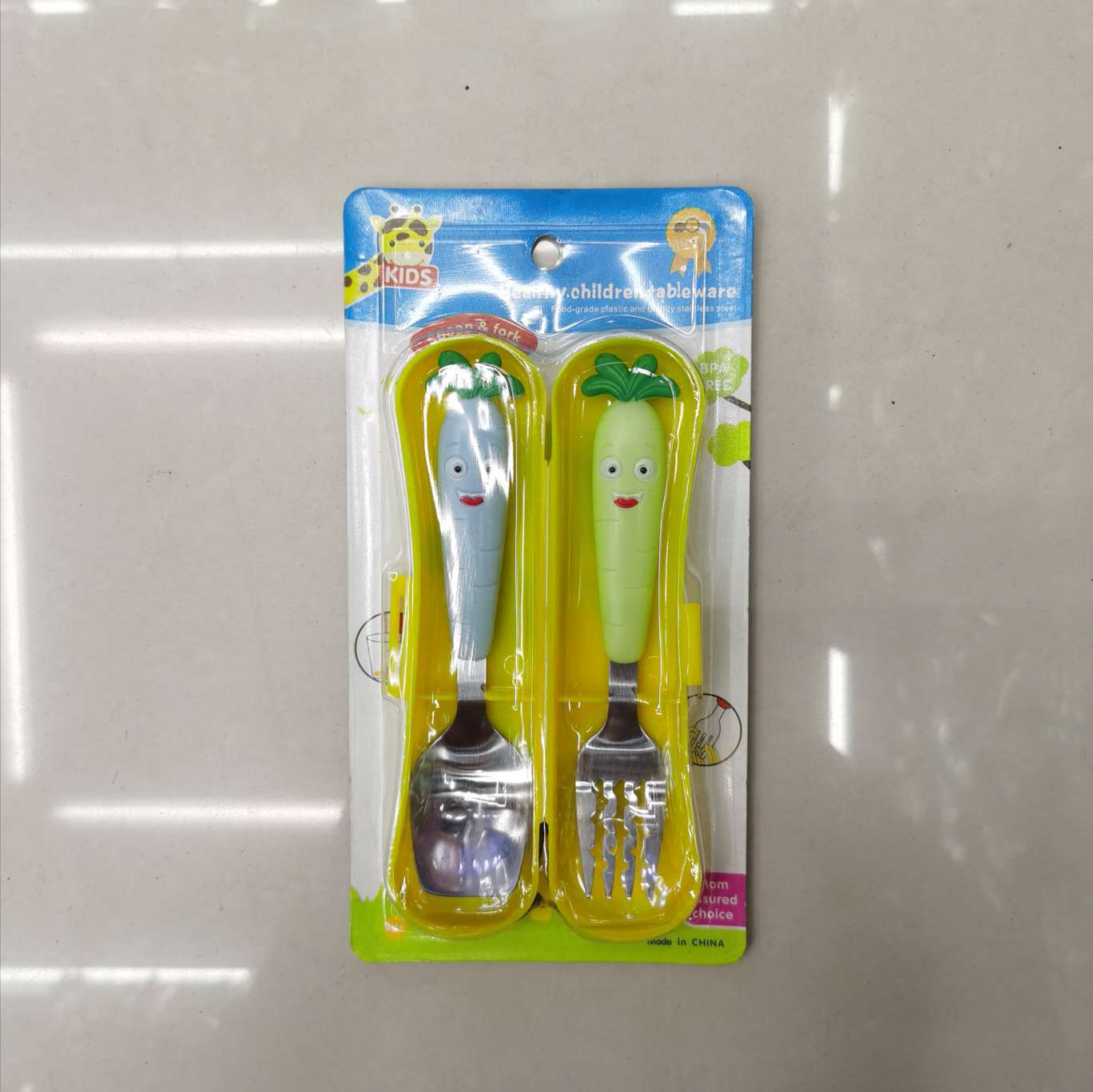 A841.5mm hand-tossed printed radish handle fork + spoon cartoon box