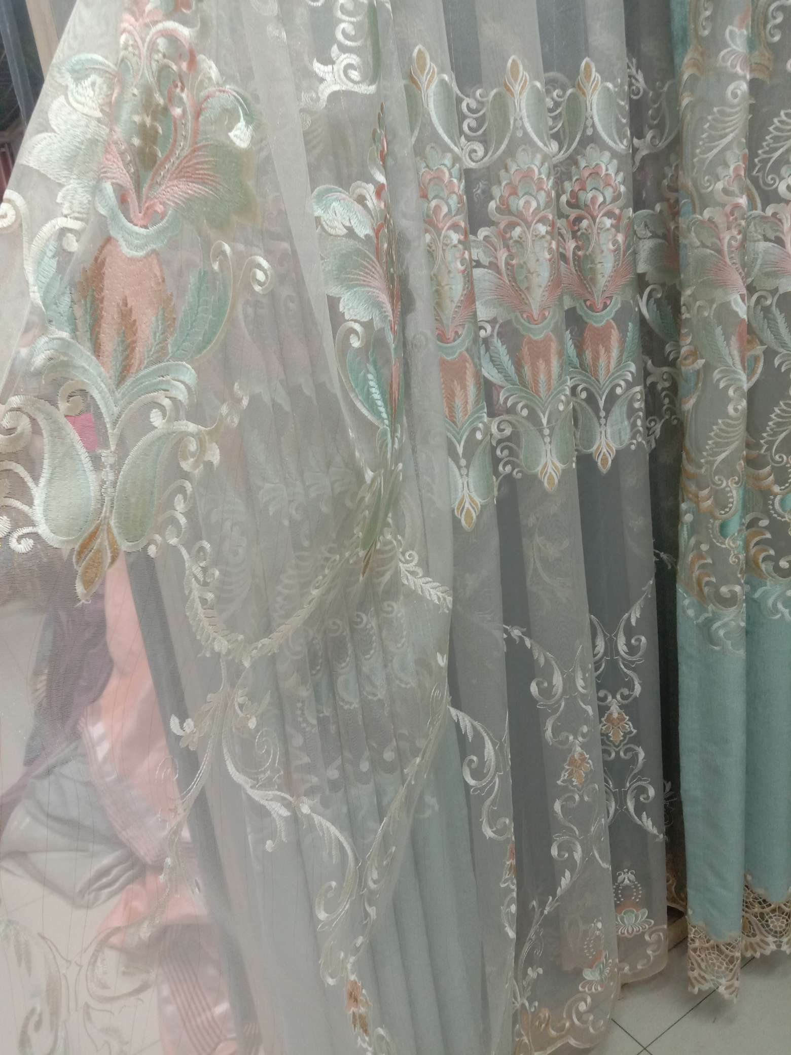 New style factory direct sales available for retail and wholesale. Kaxenier embroidered and hollowed-out fashionable living room and bedroom curtains Application Scenario