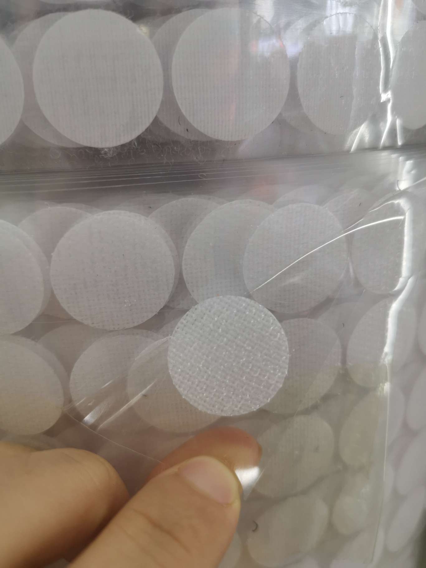 2cm white polka dot self-adhesive Velcro Specification image