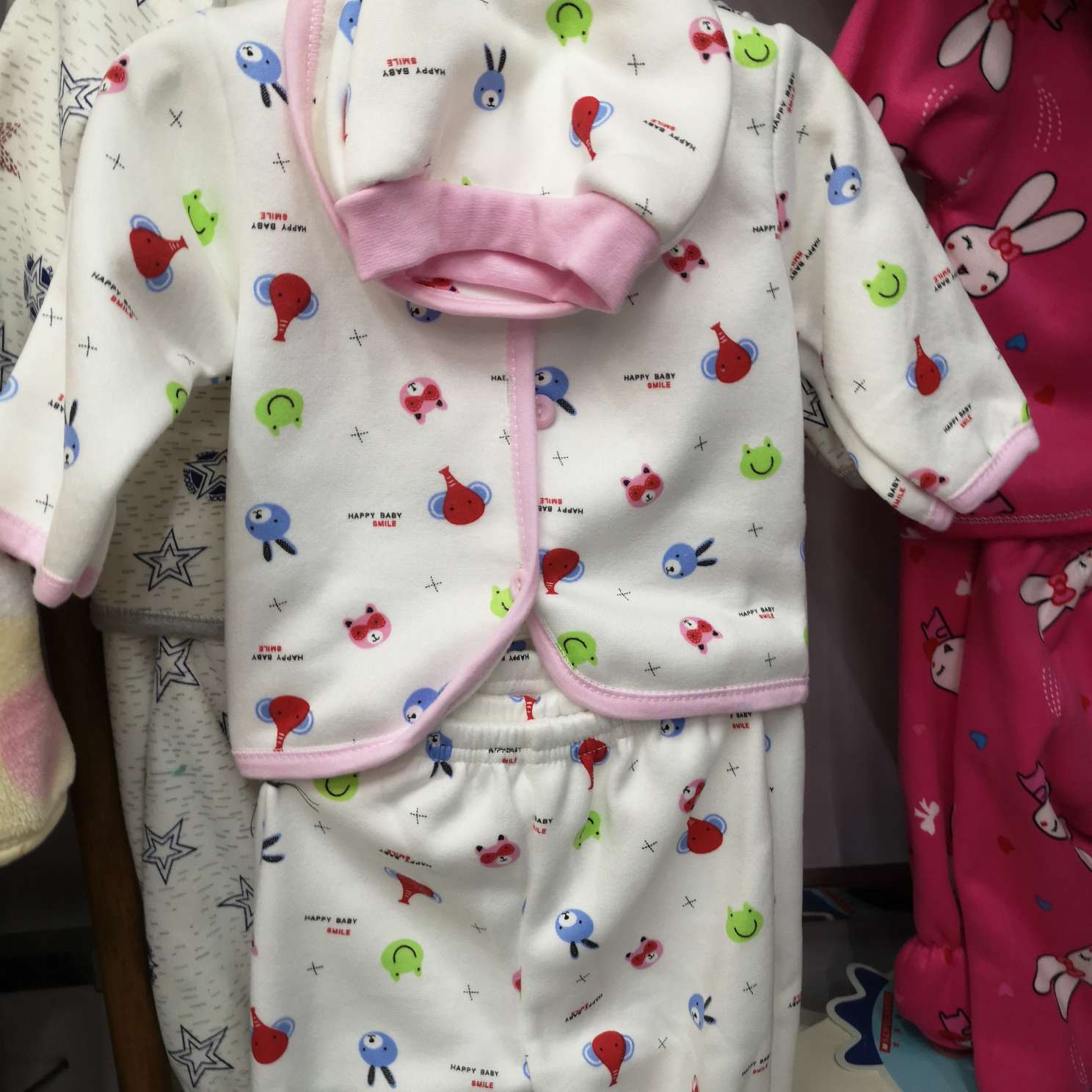 A five-piece warm cotton suit with autumn/winter baby cartoon design