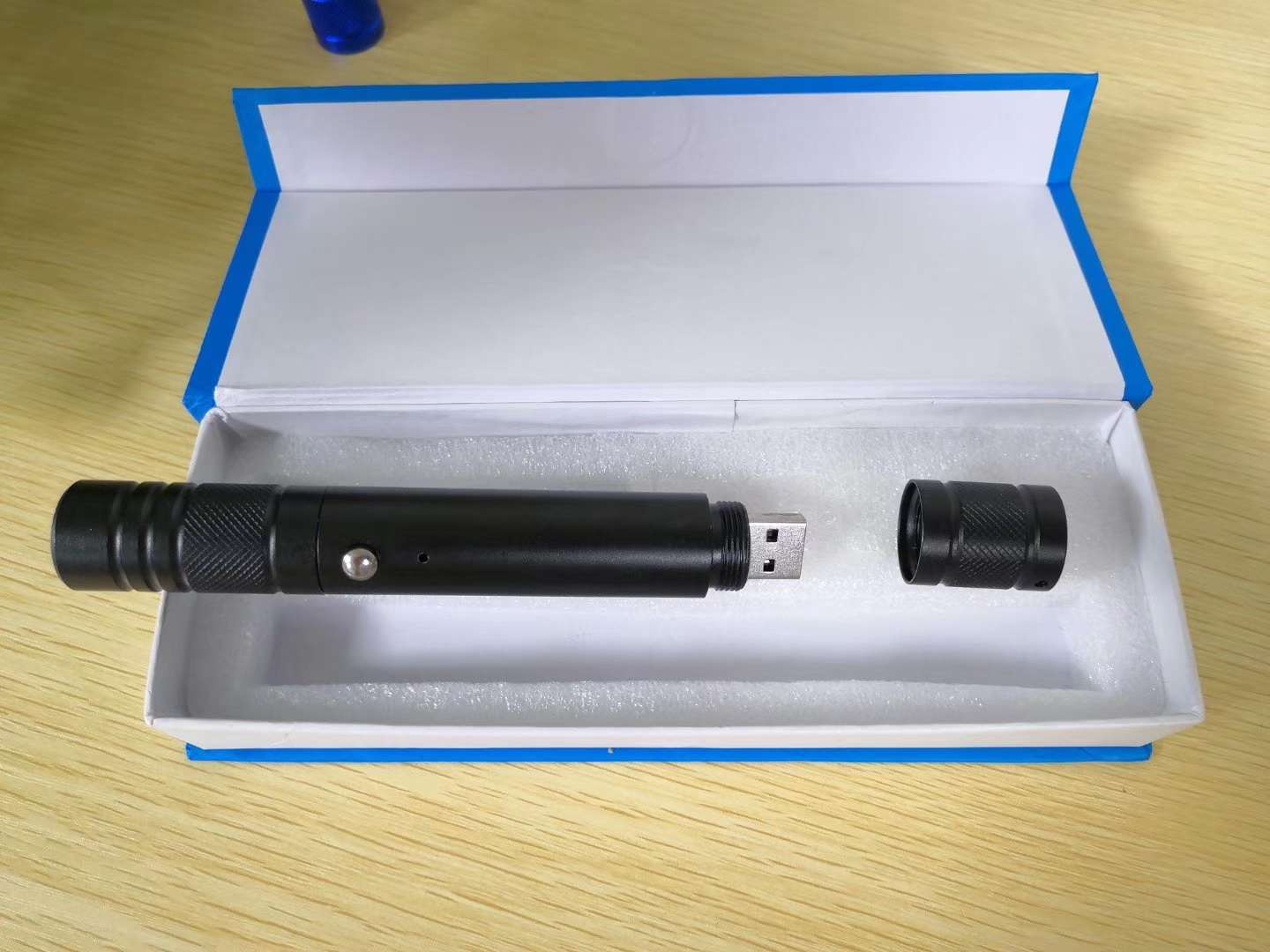 Green light pen all over the star green light pen pile box packaging green light pen driving school sales sand table simulation operation pen