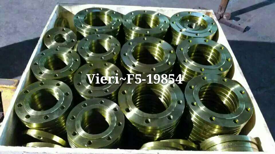 法兰 钢白底实物图