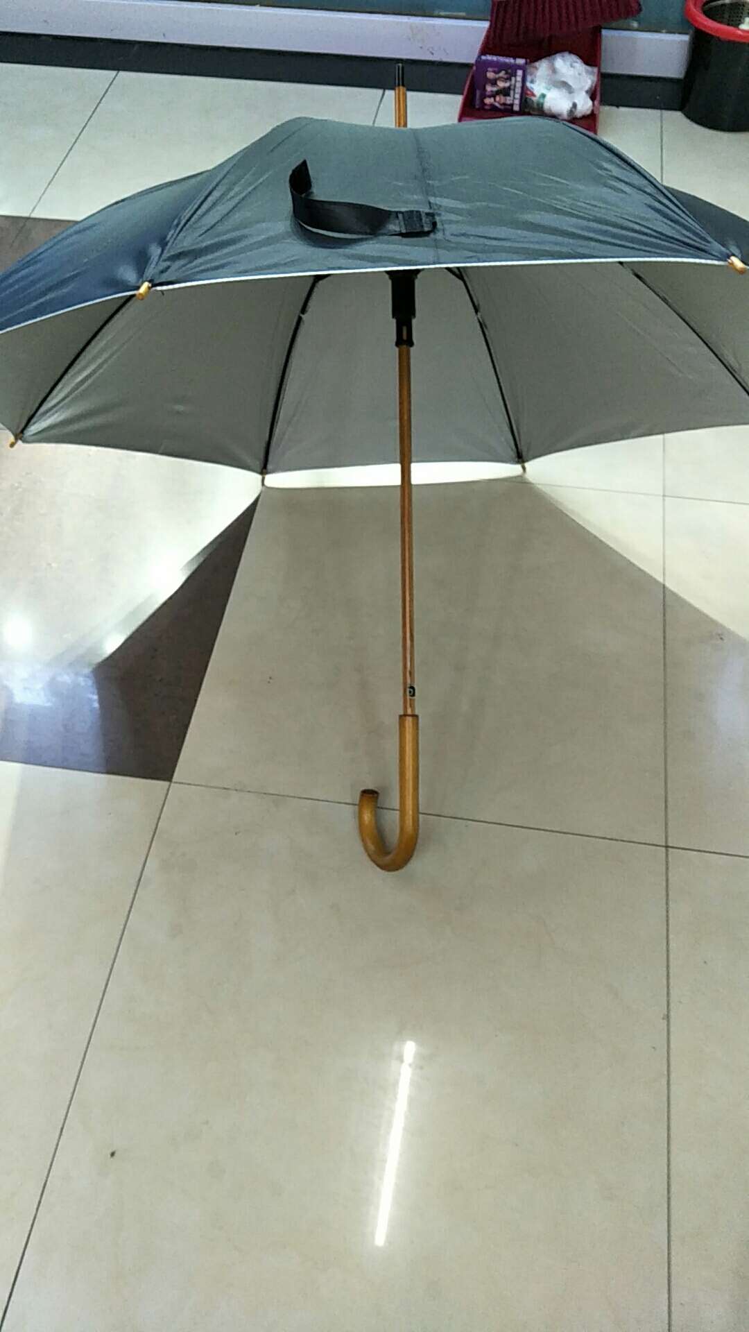 60 cm 8-piece silver bakelite medium bar automatic umbrella