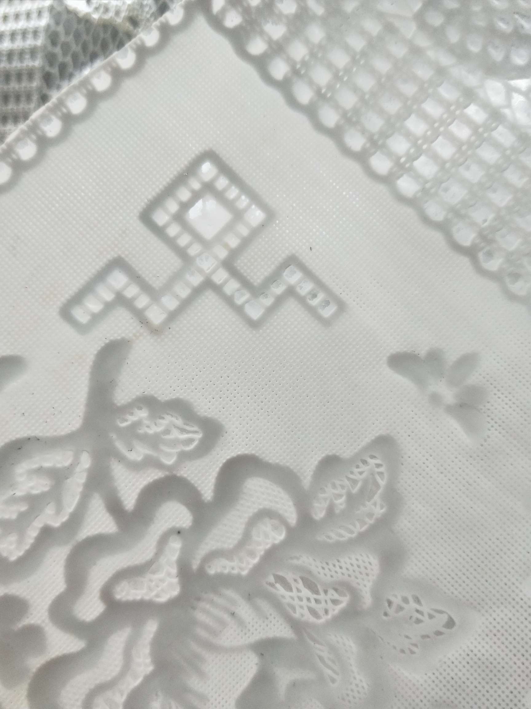 Fashionable PVC gold-embossed printed tablecloth, lace gold-embossed tablecloth, square tablecloth and tablecloth factory direct sales undefined
