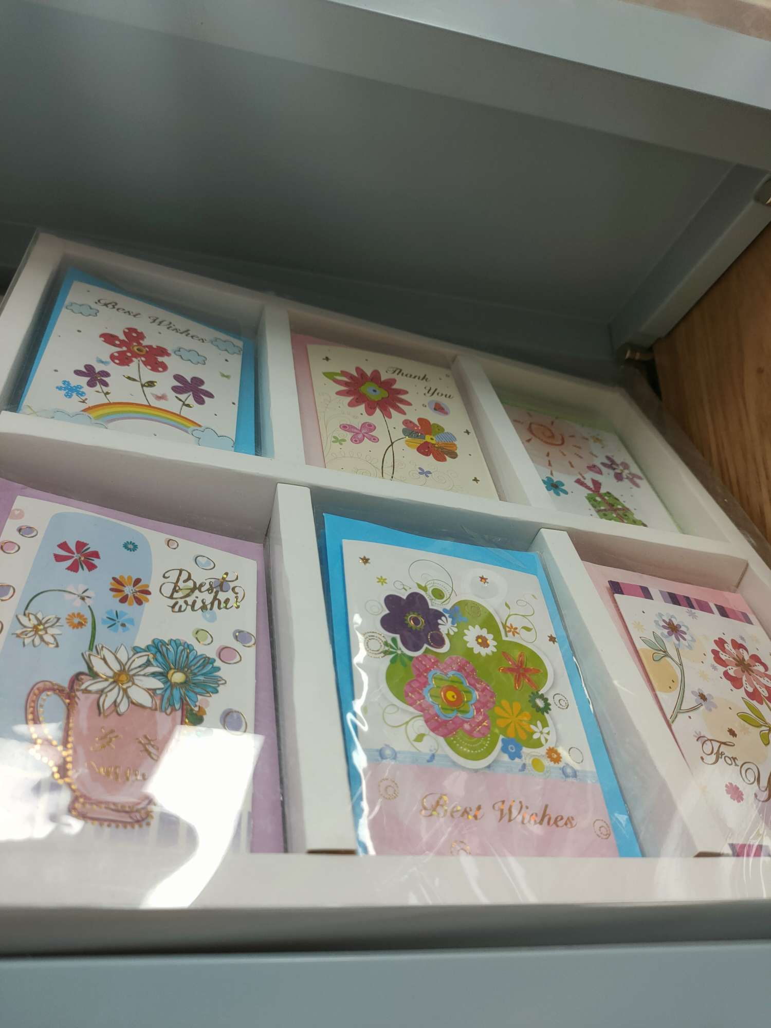 The greeting card box contains a versatile gift card