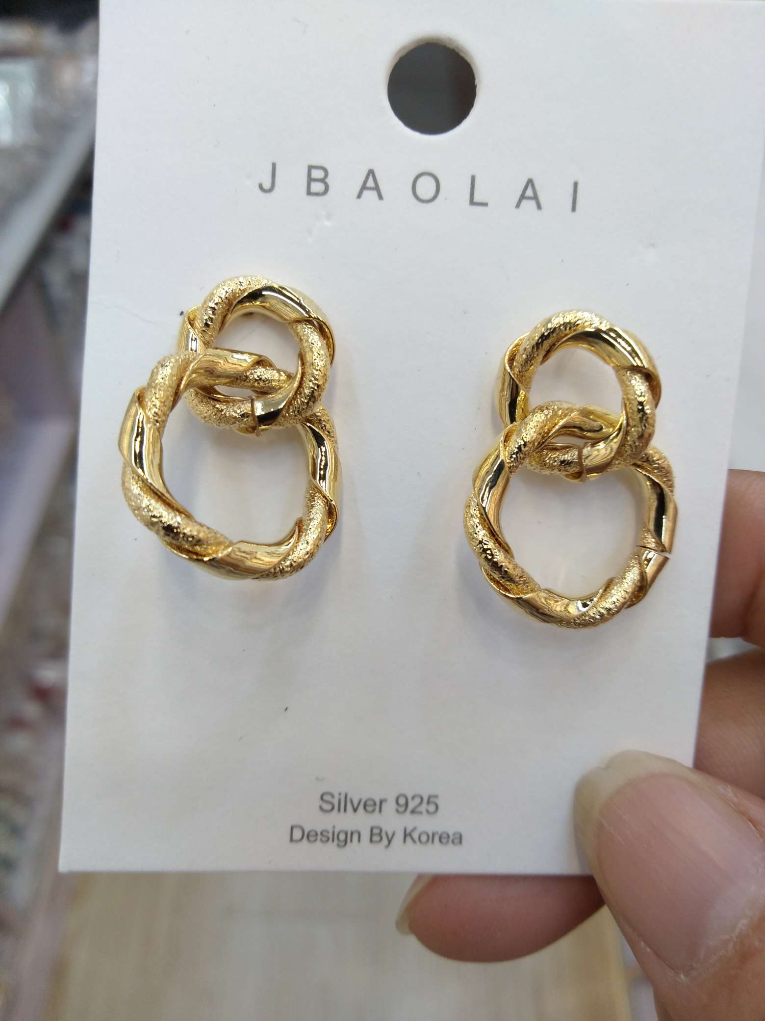Round twist earrings thumbnail