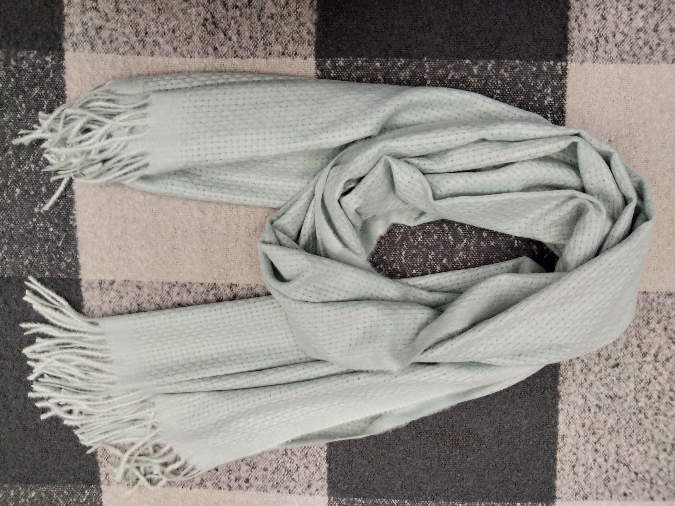 Large Plaid Plain Men's And Women's White Woolen Shawl