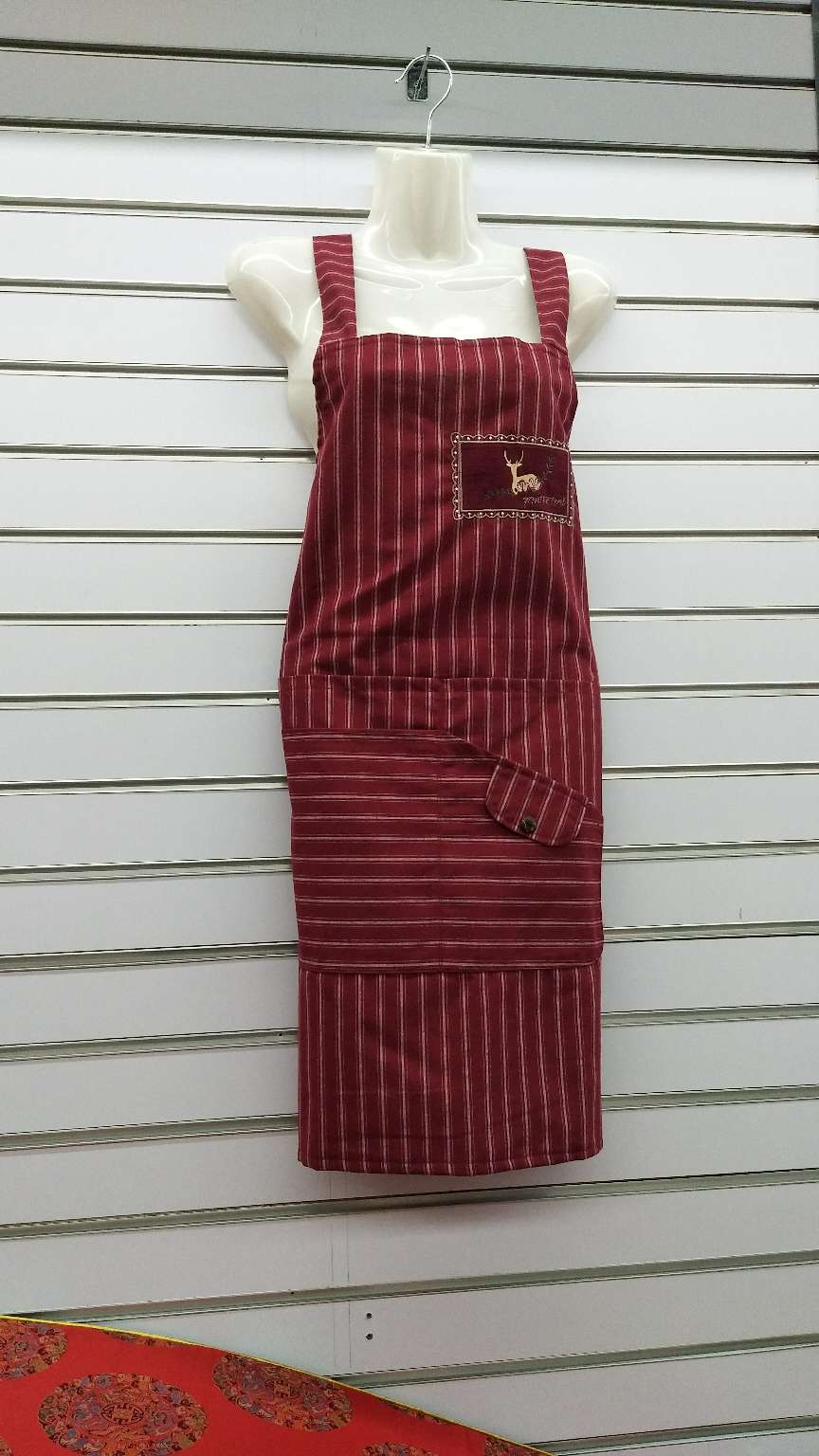 时尚成人厨房家用围裙红色图