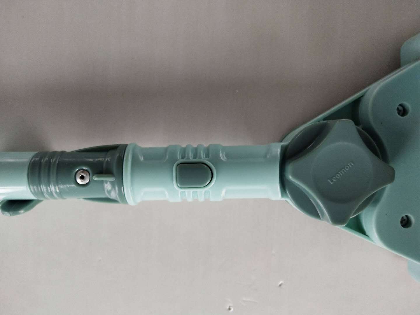 U-shaped glass cleaner, a double-sided cleaning tool for high-rise buildings, a household double-layer window cleaner Item Picture