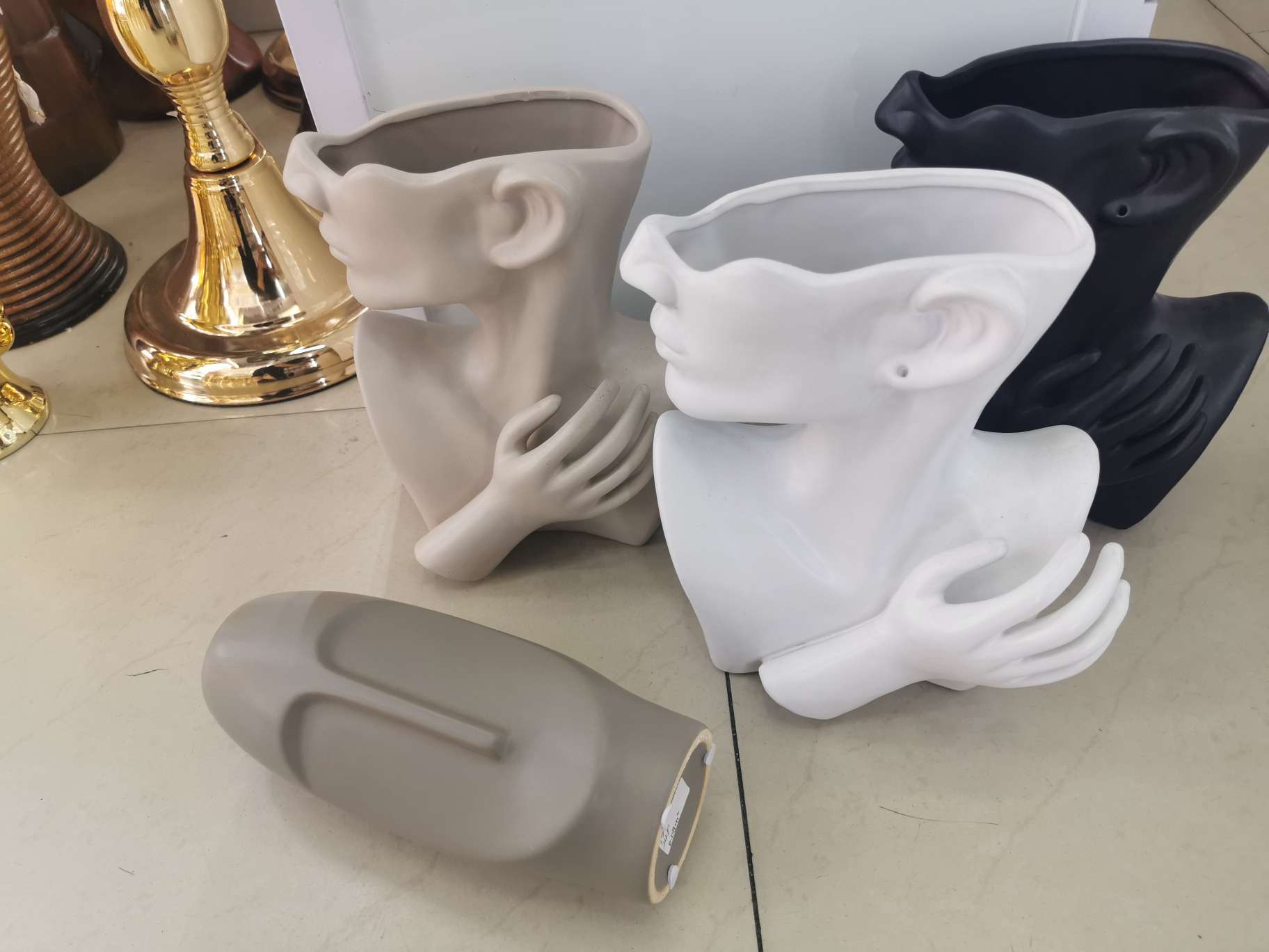 Ceramic Vase Handicraft Furniture Decoration Face Vase Decoration details Picture