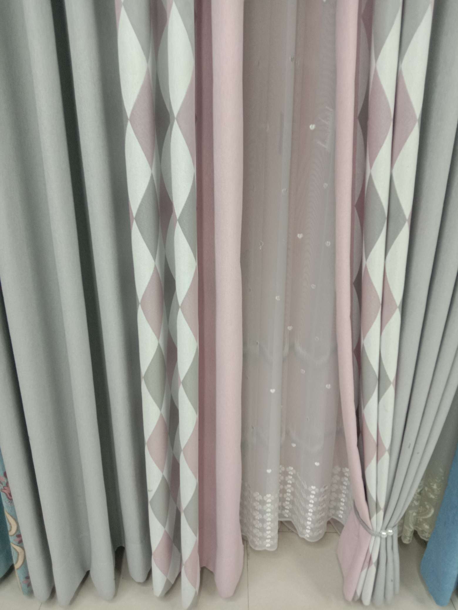 Sherry seamless spliced curtains Application Scenario
