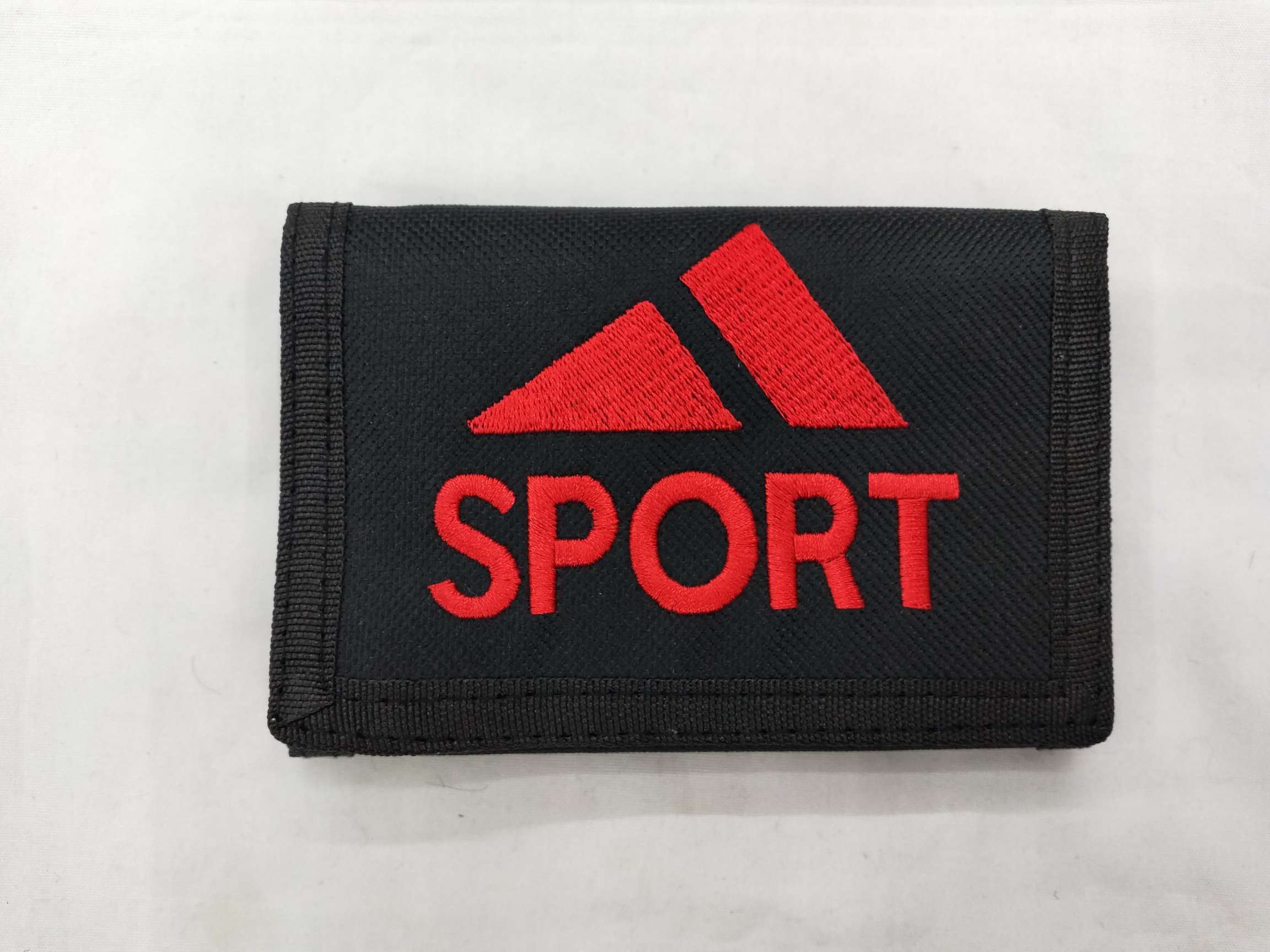 刺绣钱包产品图